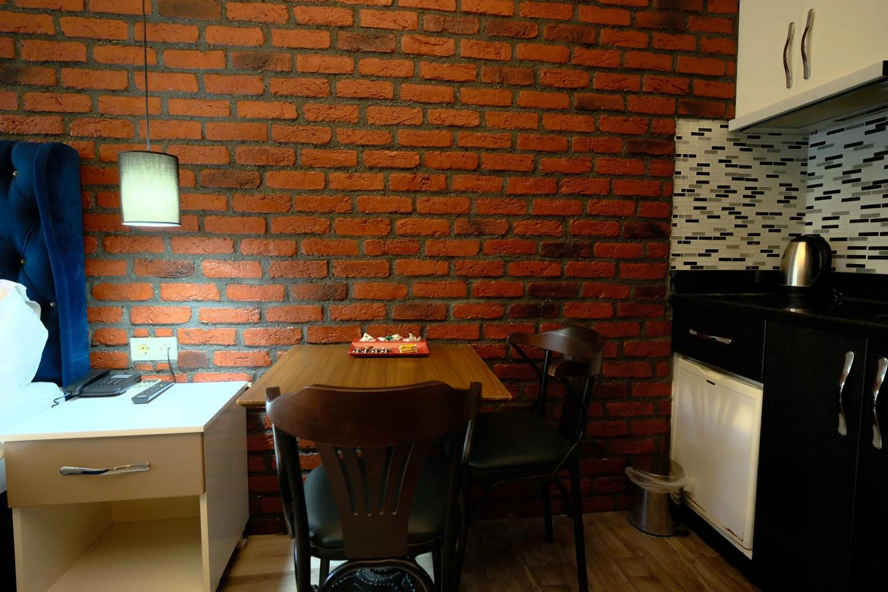 Kitchen or kitchenette in Taksim Celebi Suites