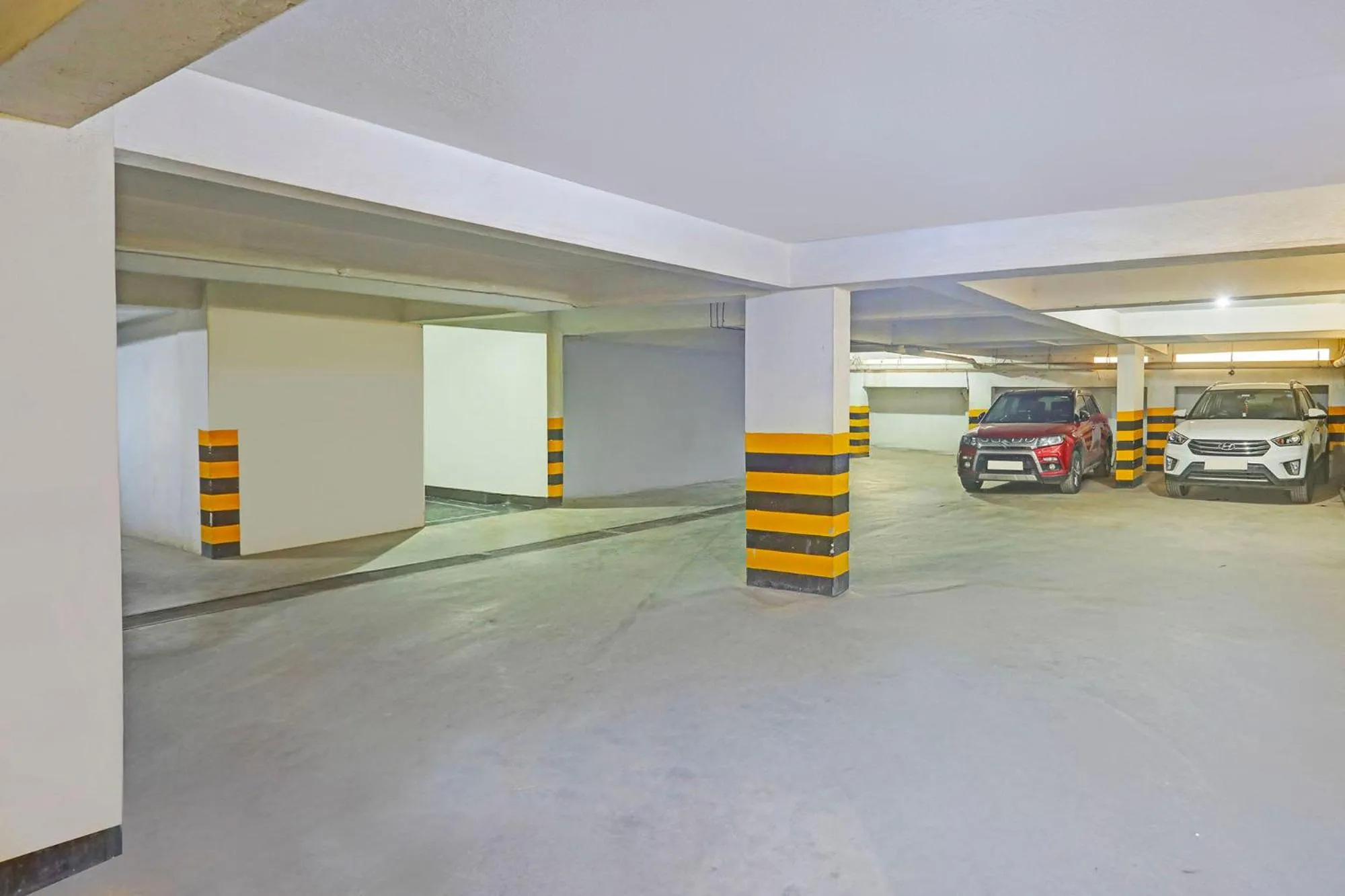 Parking in Hotel Orange Park