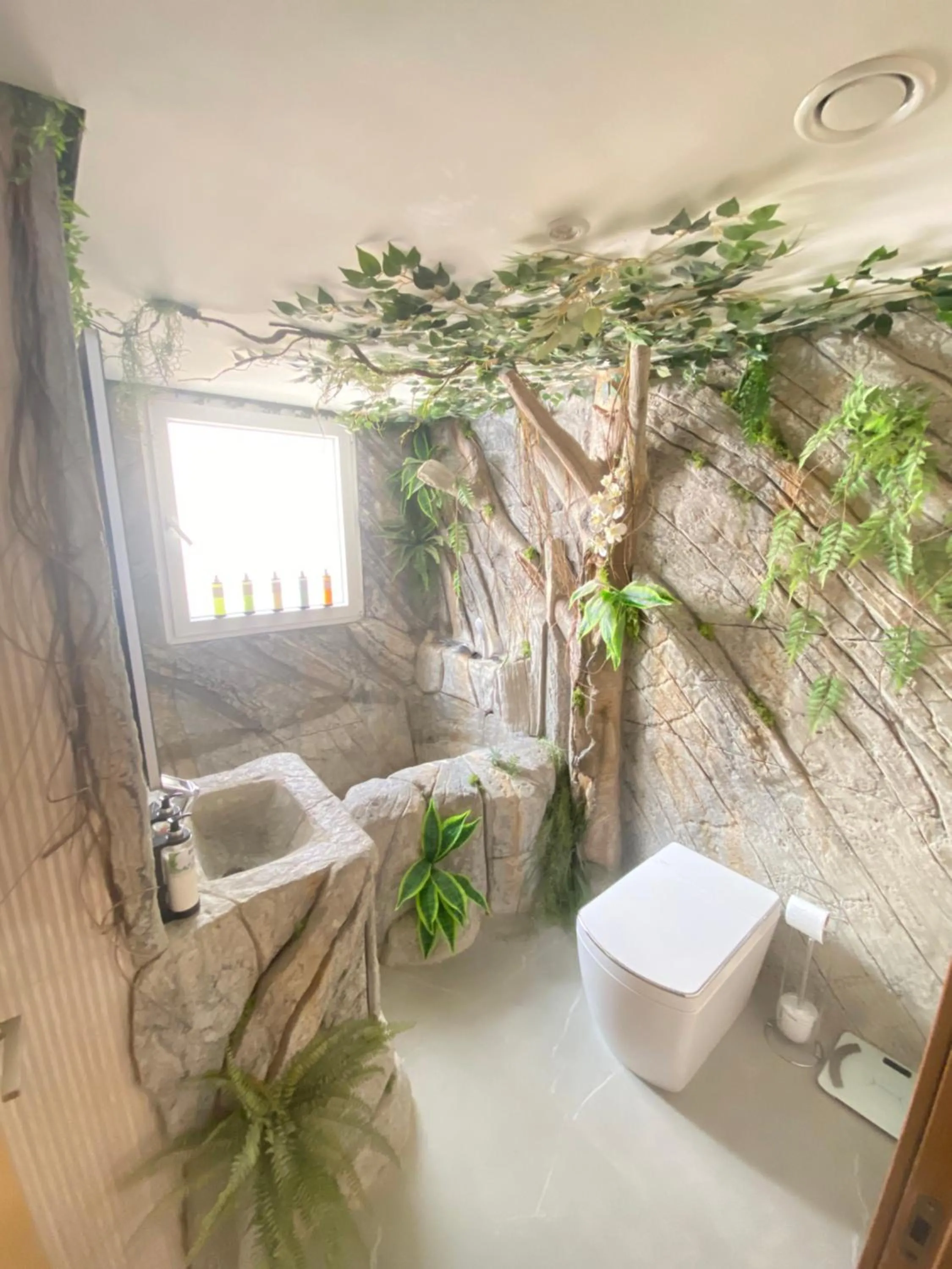 Toilet in Futurotel Spa Garden