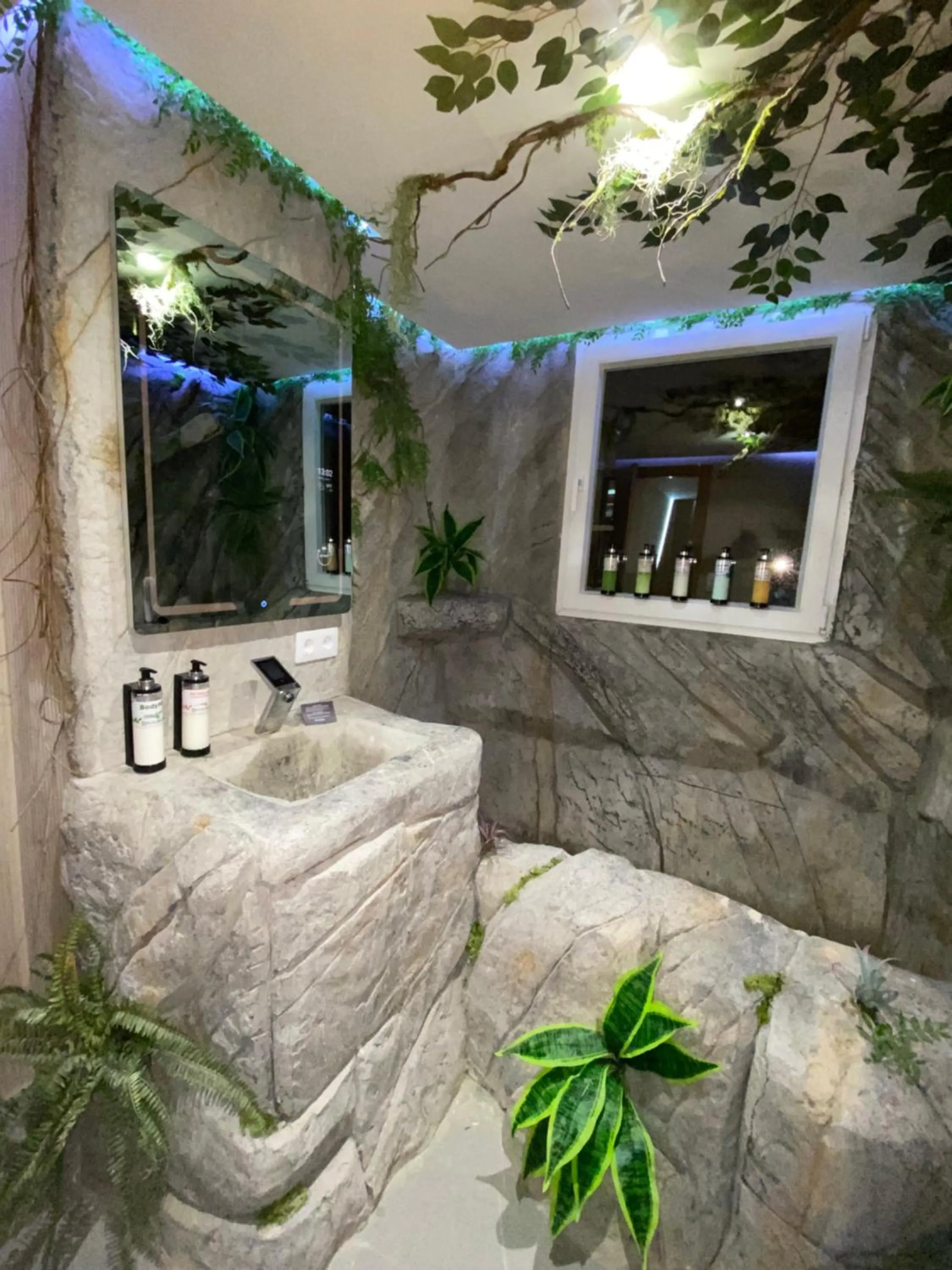 Bathroom in Futurotel Spa Garden