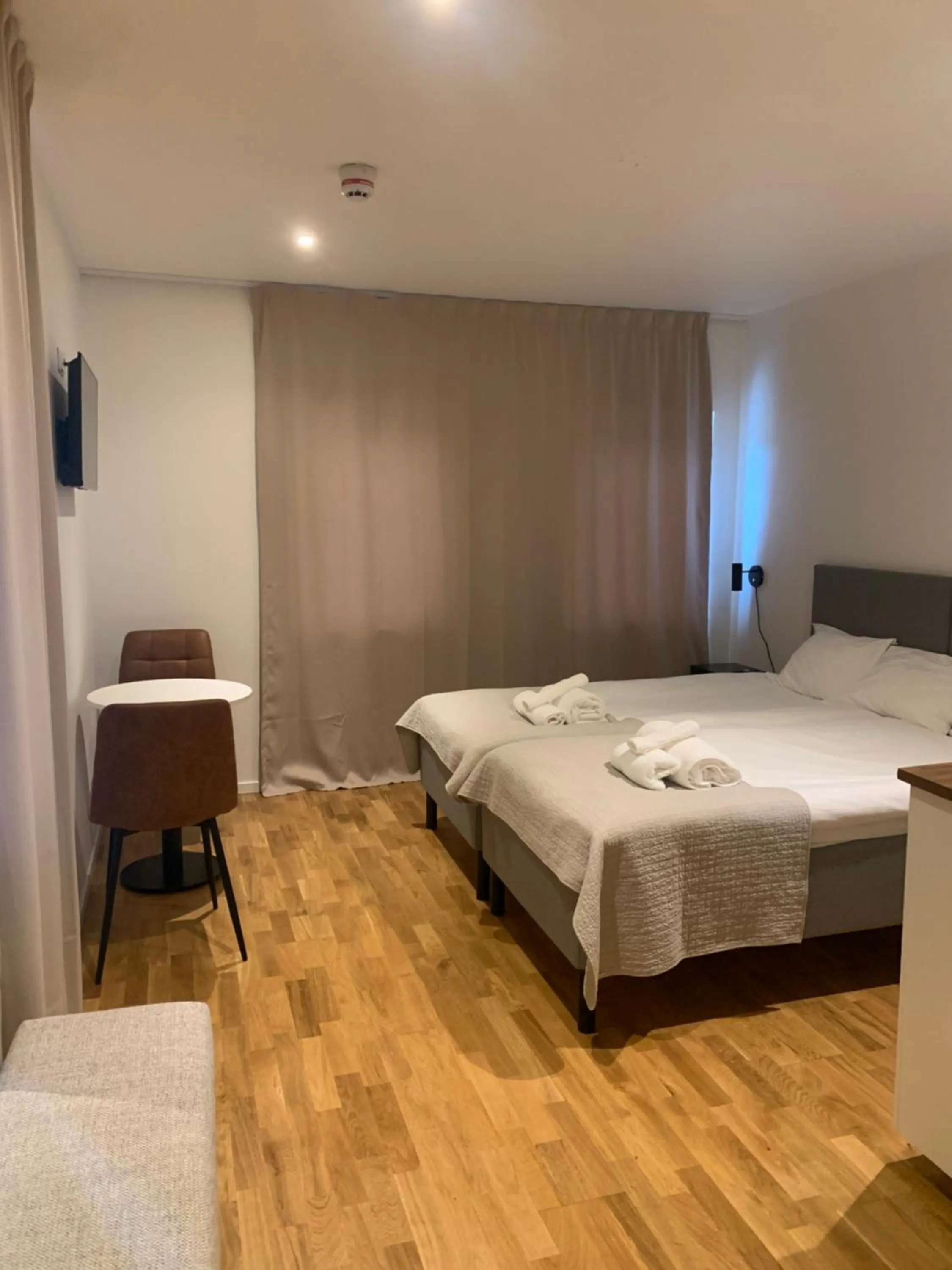 Bed in Edsviken Hotell AB