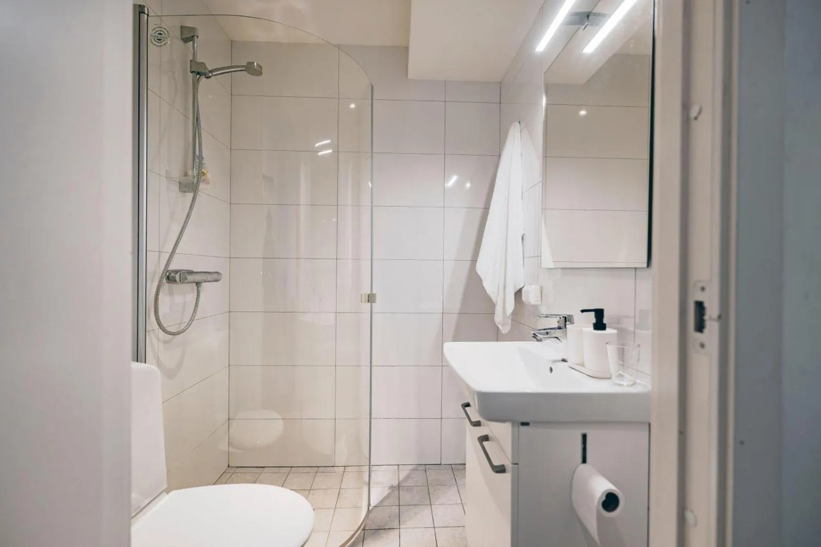 Bathroom in Edsviken Hotell AB