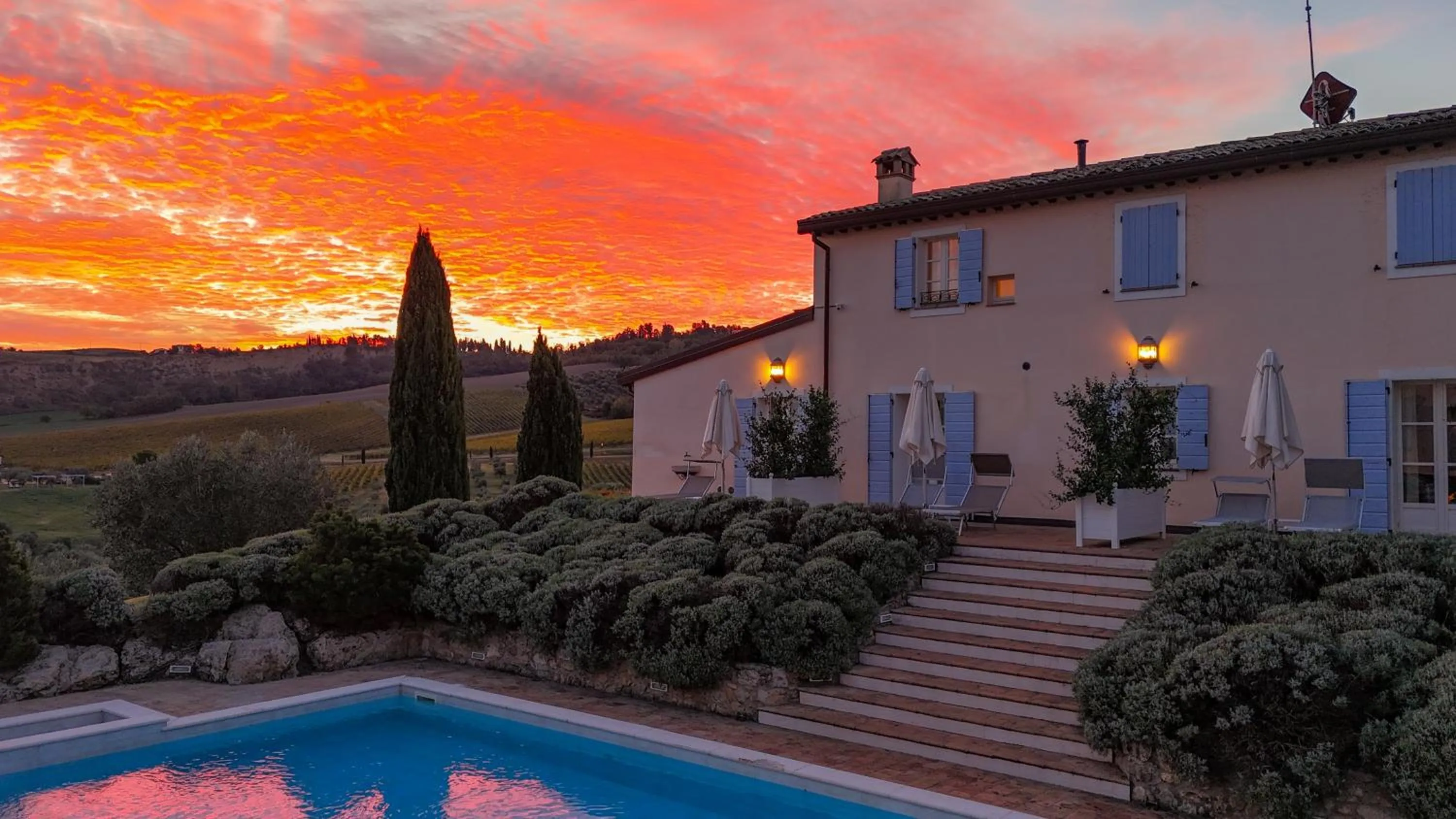 Swimming pool in Borgo Conde Wine Resort