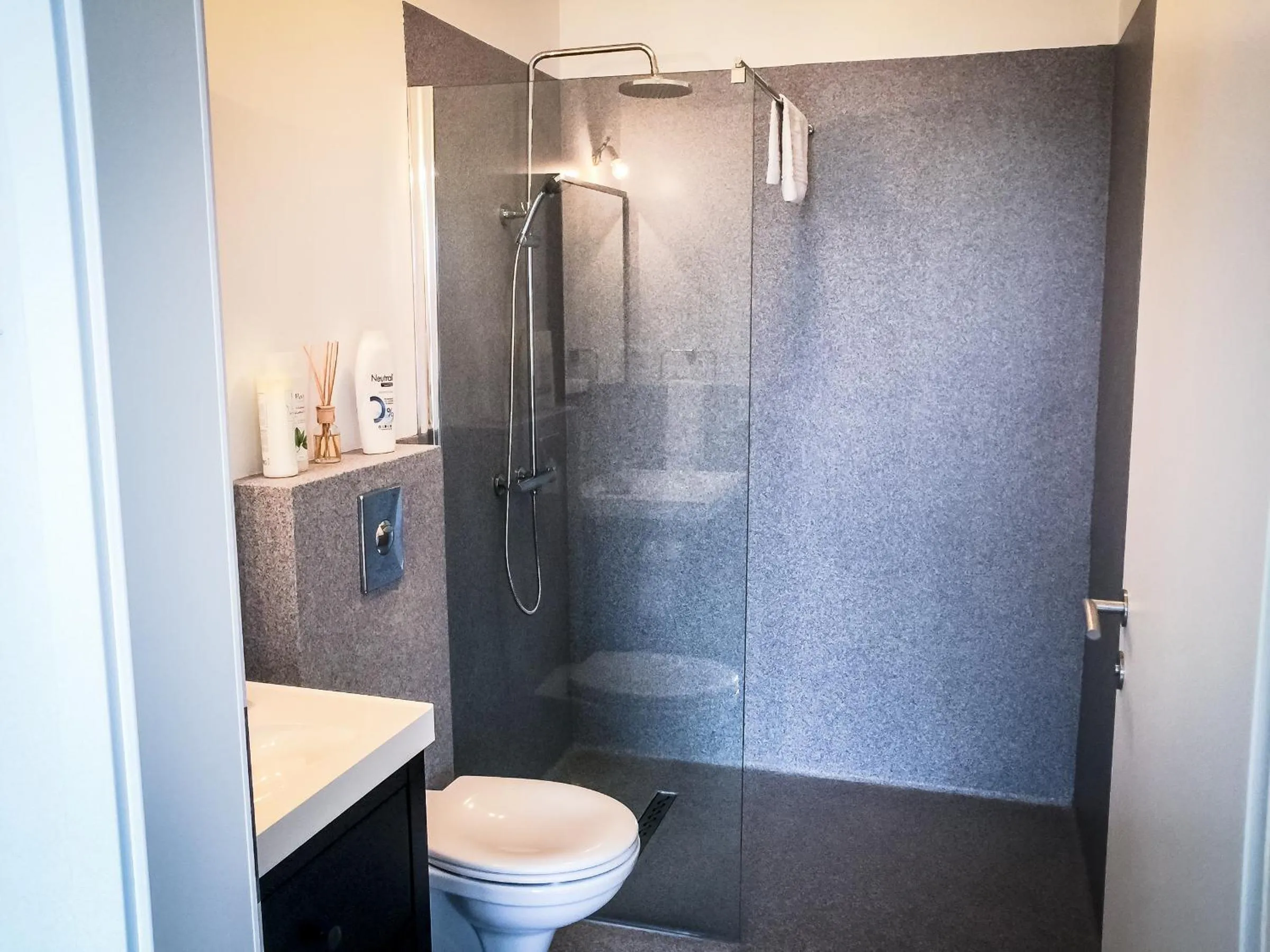 Toilet in Bakki Apartments & Hostel