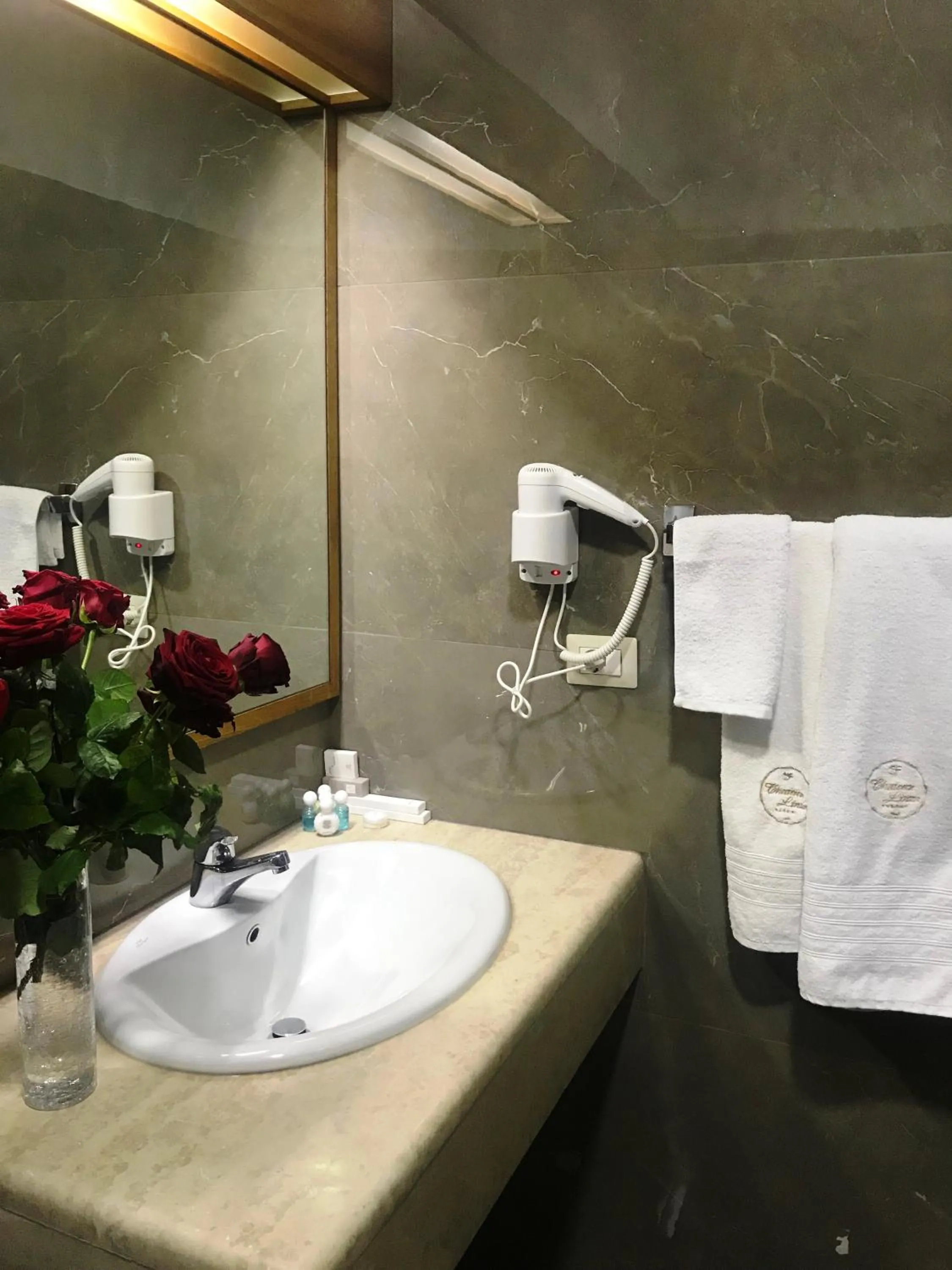 Bathroom in Chateau Linza Resort