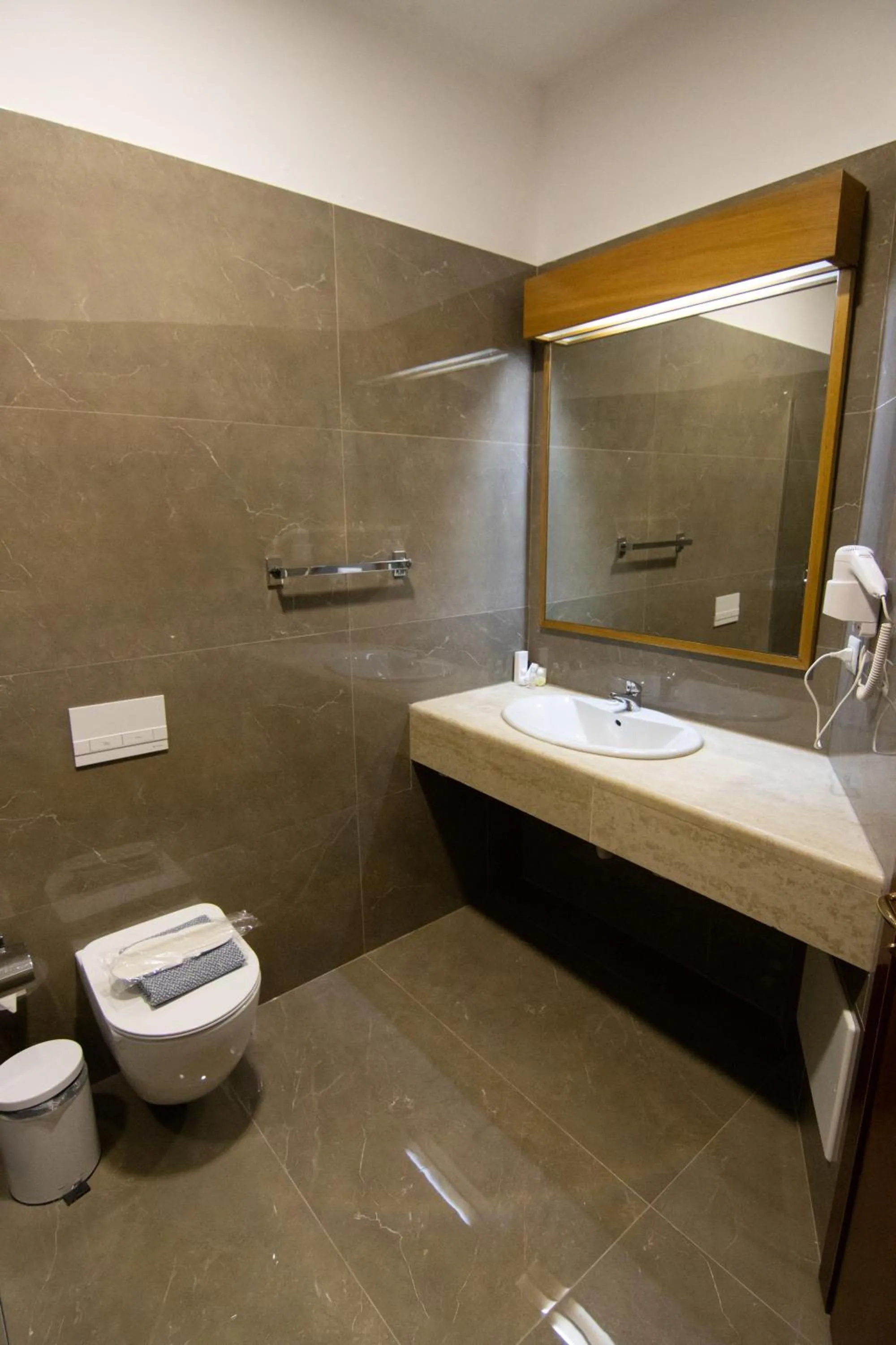 Chateau Linza Resort