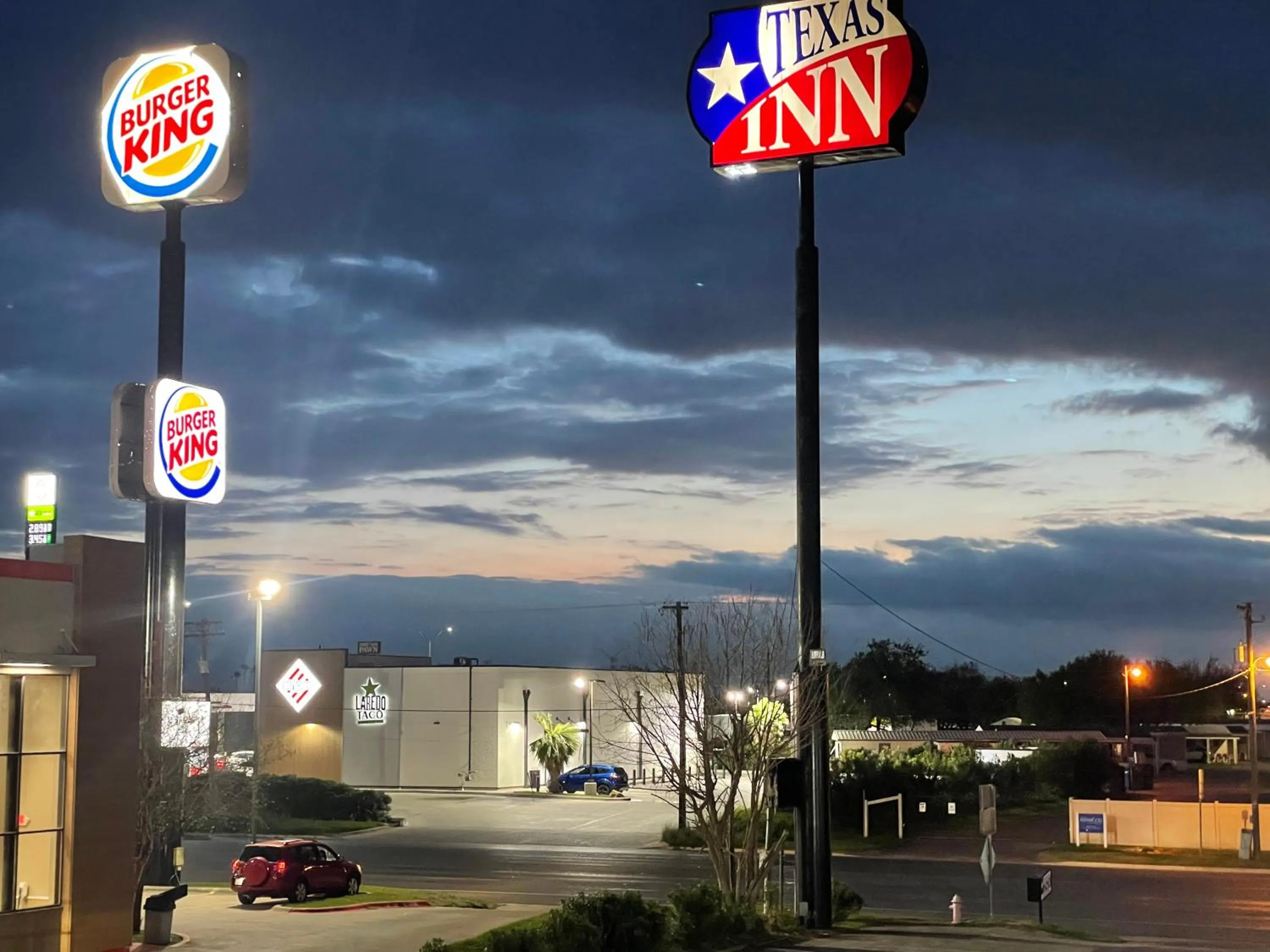 Property logo or sign in Texas Inn La Feria