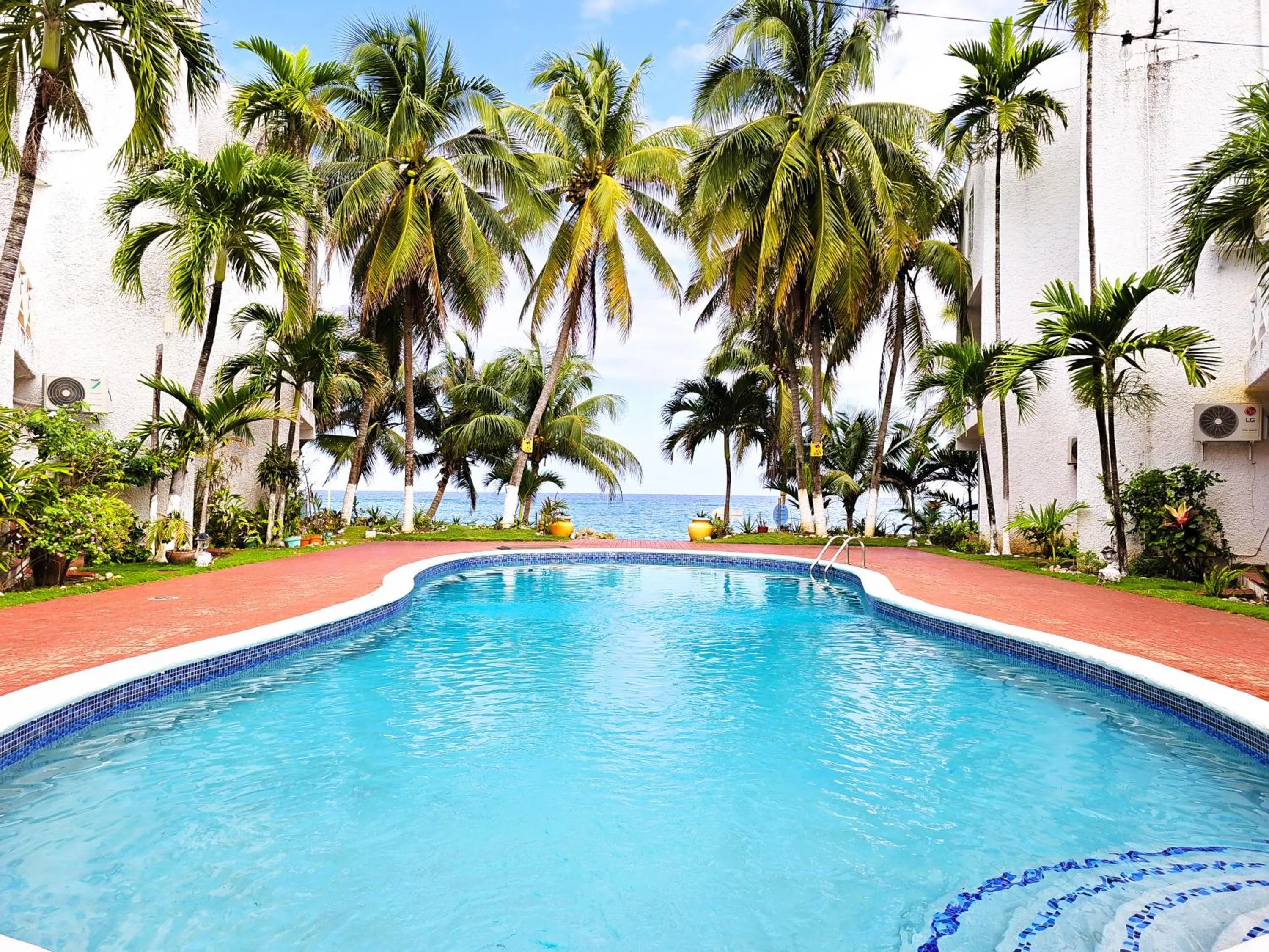 Beach in Chrisanns Paradise Suite by the Ocean - Apt#9