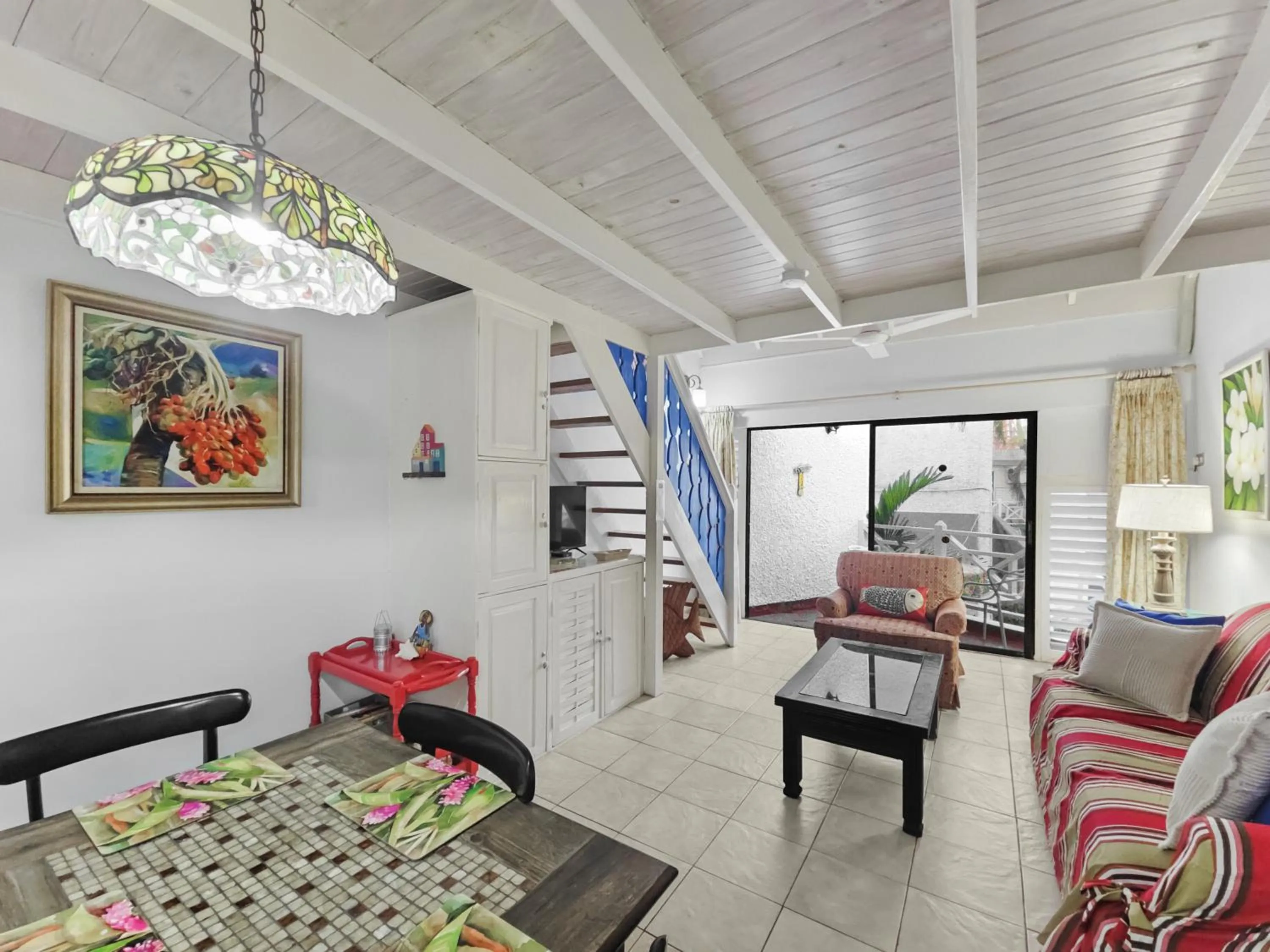 Living room in Chrisanns Paradise Suite by the Ocean - Apt#9