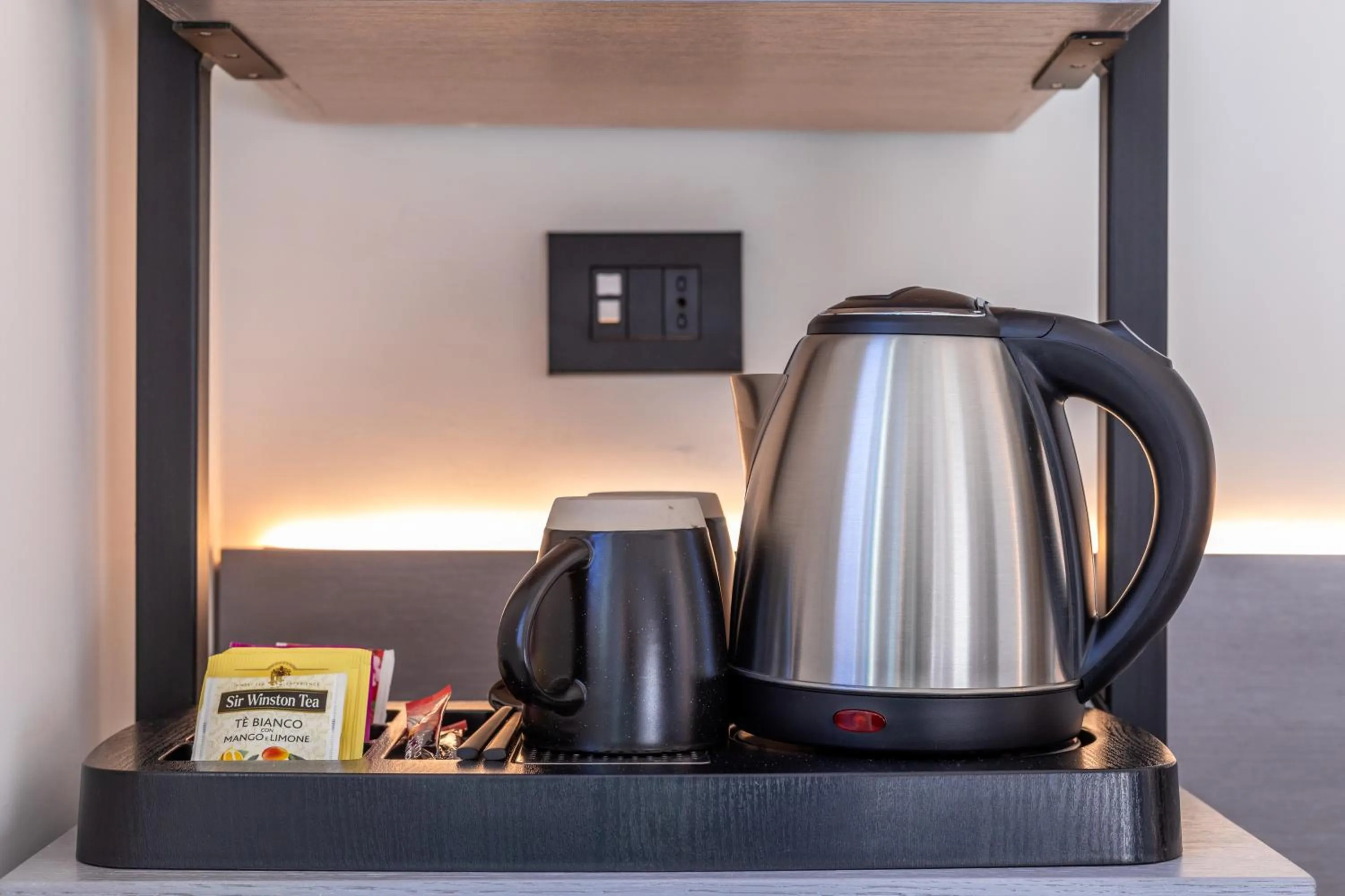 Coffee/tea facilities in Veneto Suite Roma