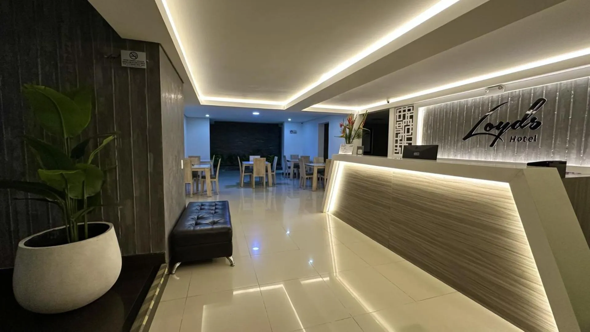 Lobby or reception in Hotel Loyds