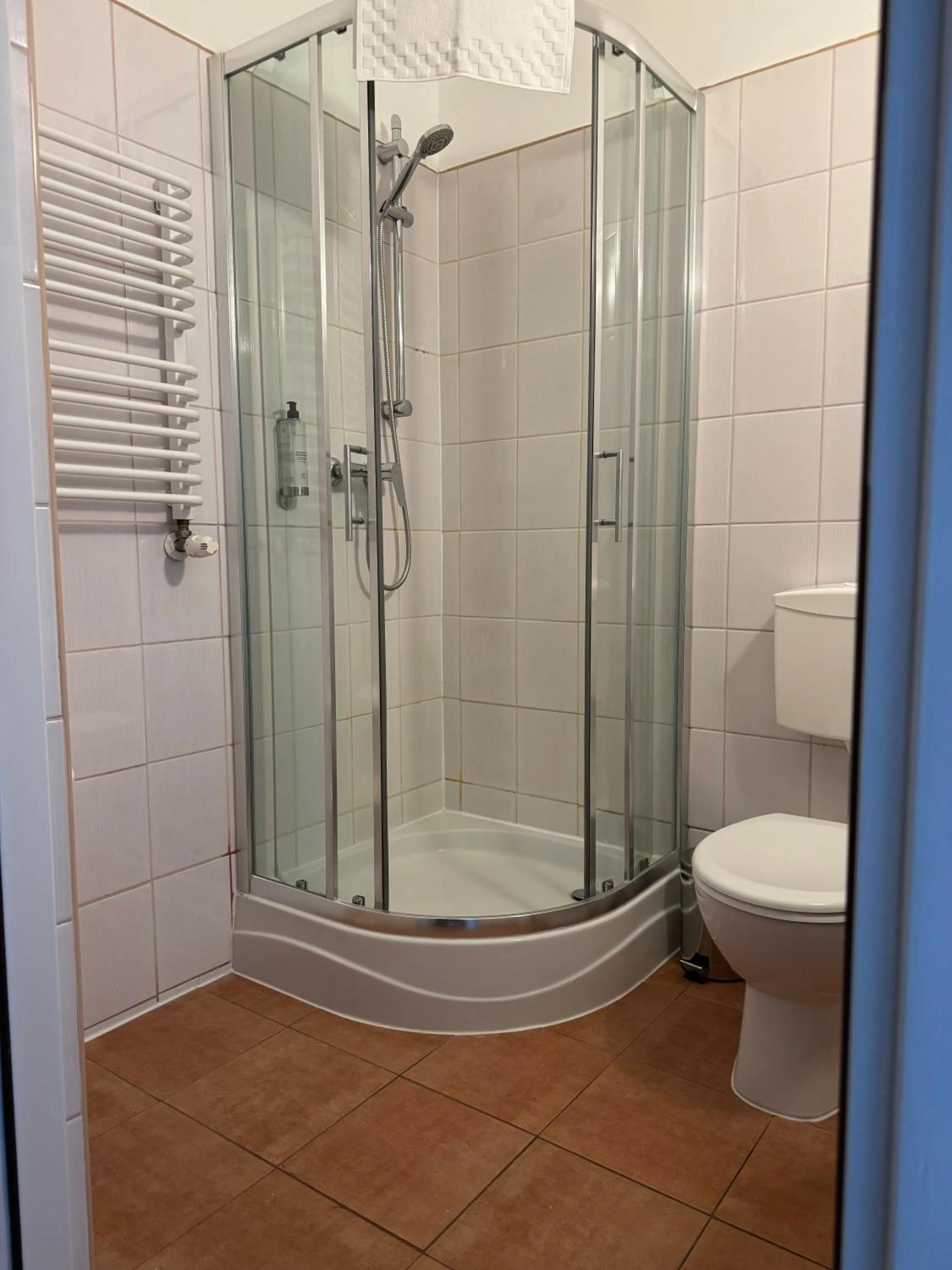 Shower in IRIS Aparthotel