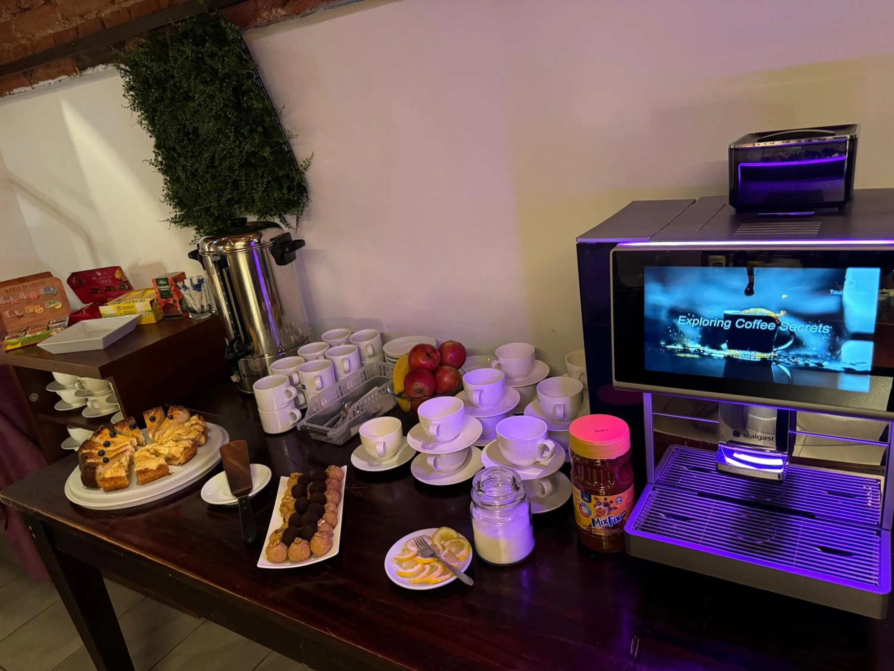 Coffee/tea facilities in IRIS Aparthotel