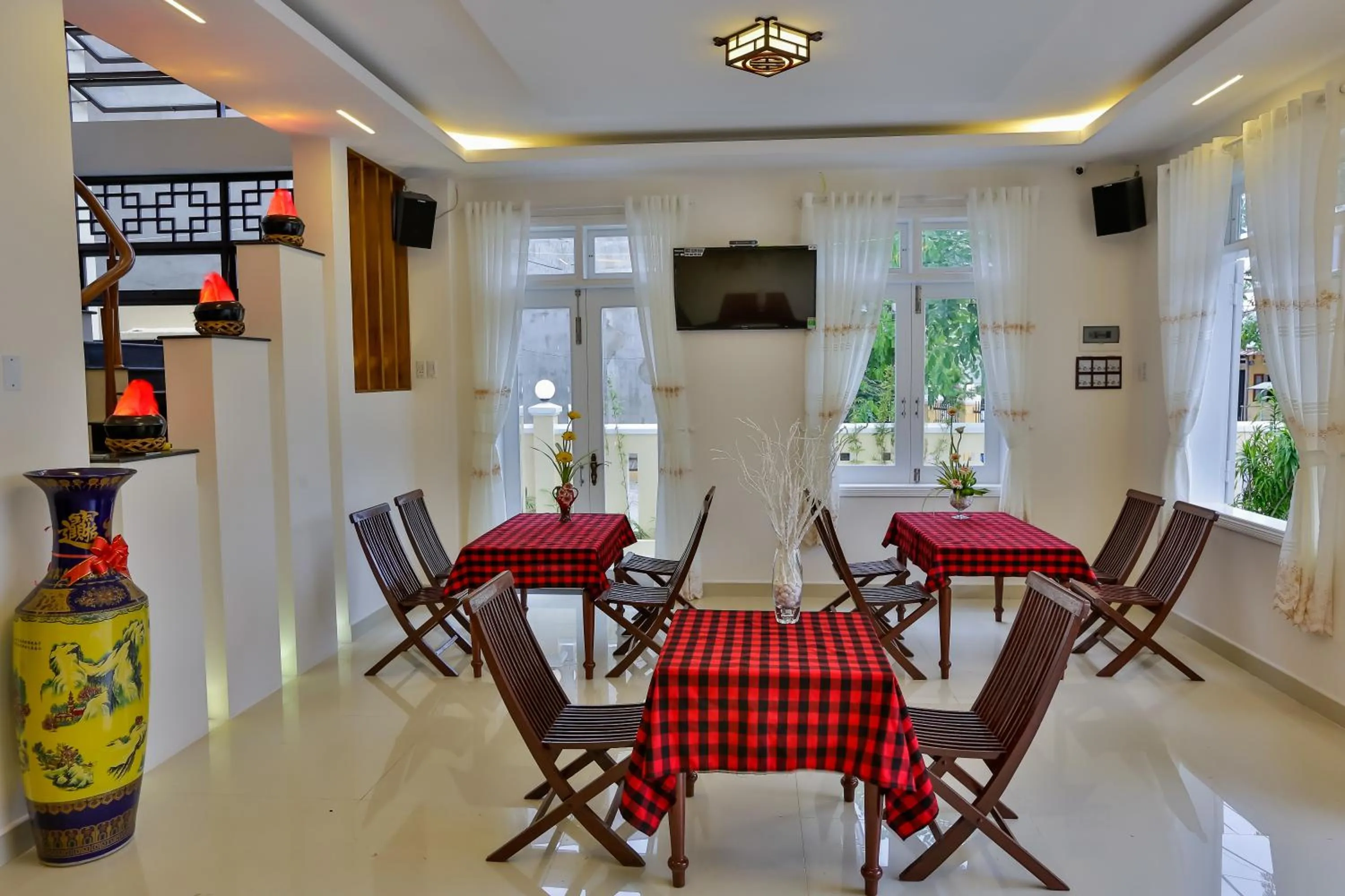 Restaurant/places to eat in Han Huyen Homestay