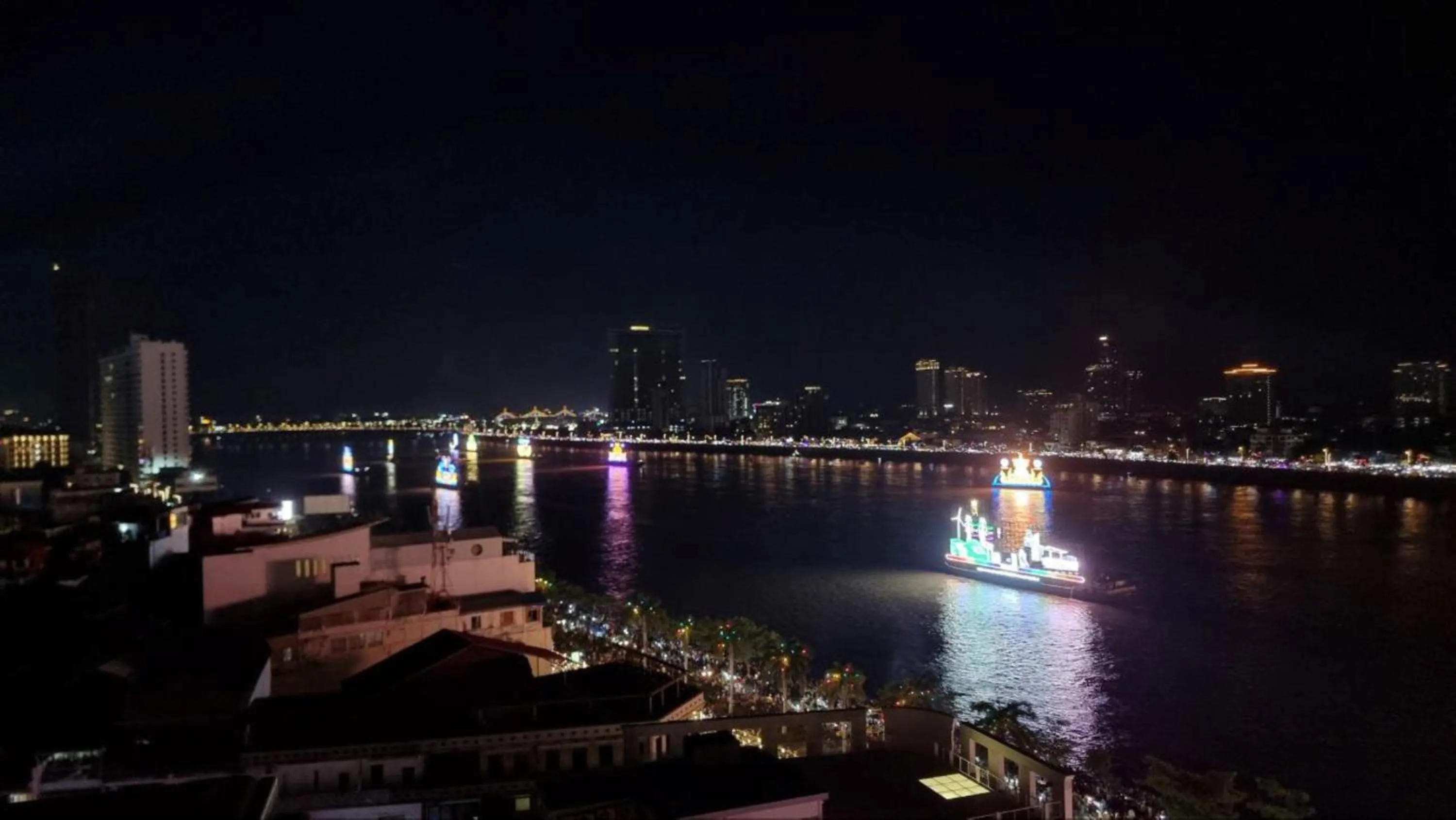 Property building in Phuminh Hotel Riverside