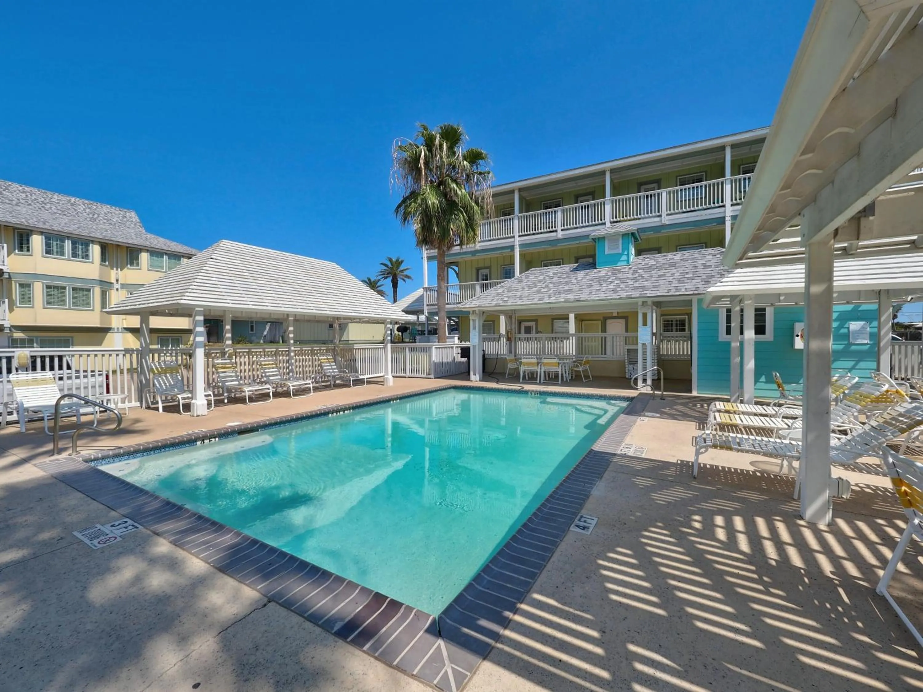 Day in Seashell Village Resort near the beach with kitchens