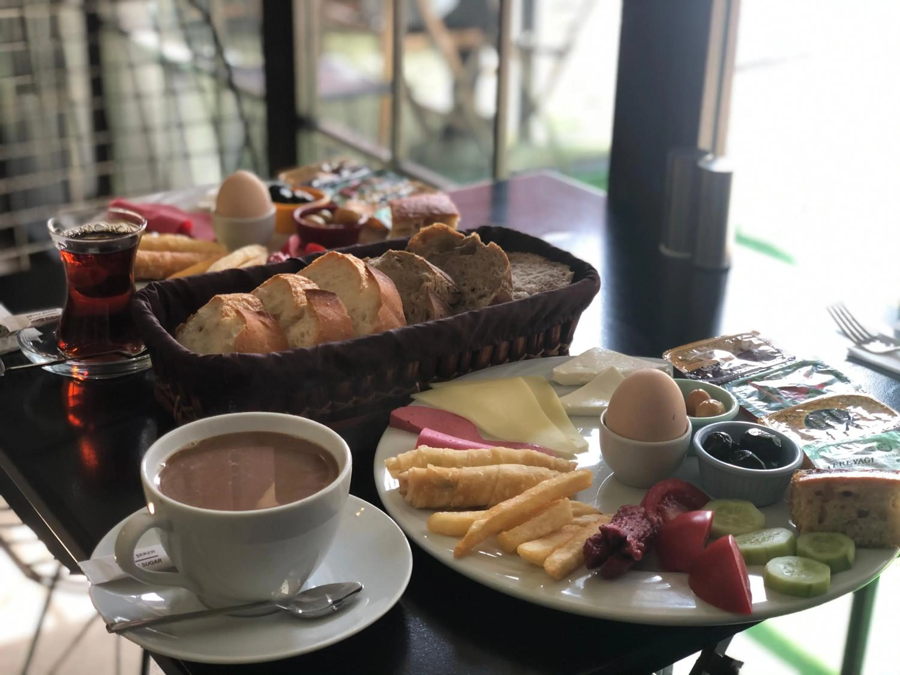 Breakfast in Miller Hotel