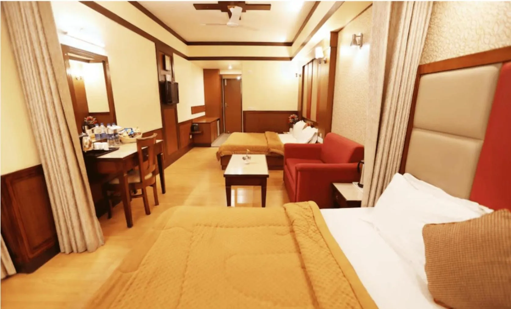 Bedroom, Bed in Hotel Vishnu Palace