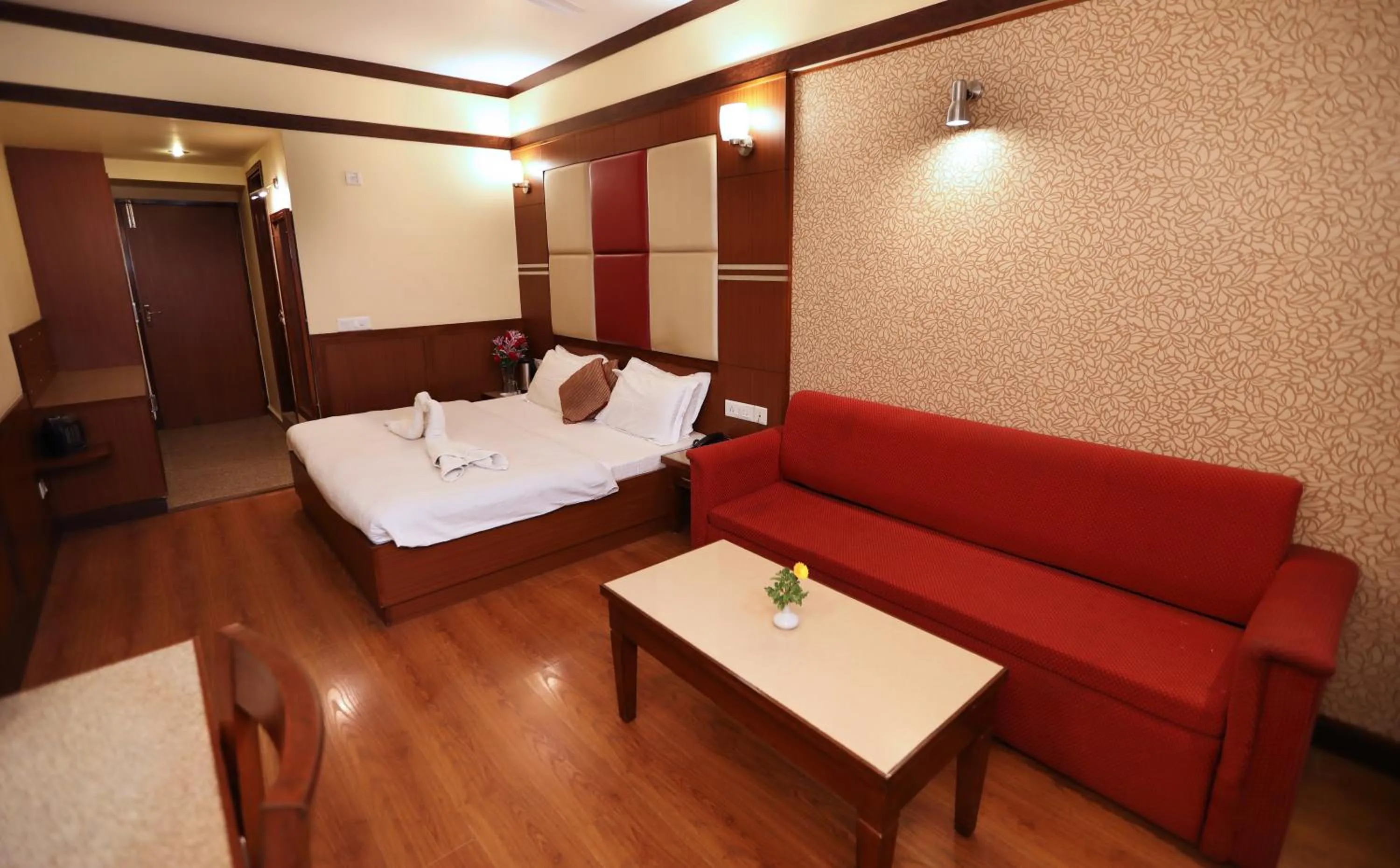 Bedroom, Bed in Hotel Vishnu Palace