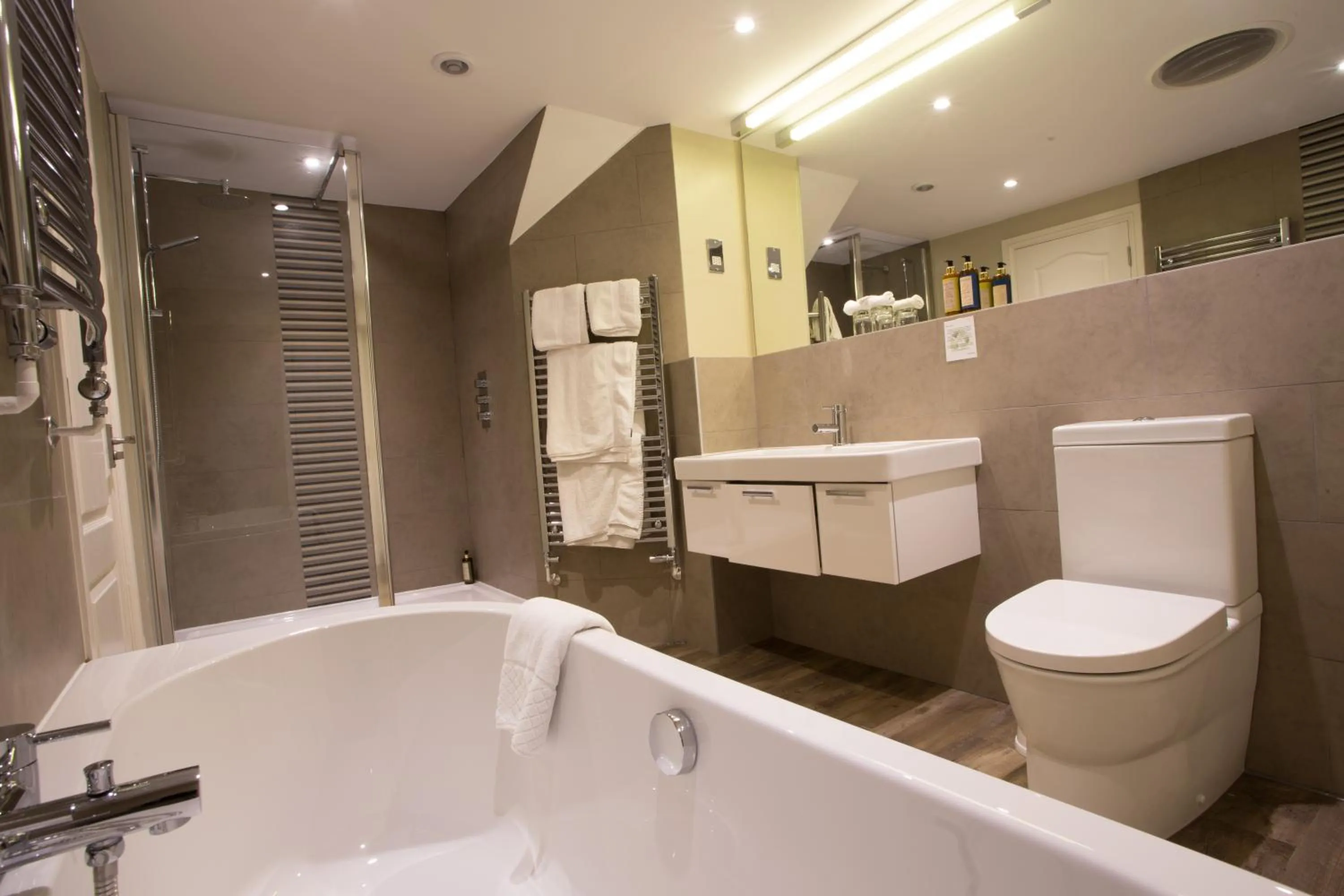 Bathroom in Stirrups Hotel