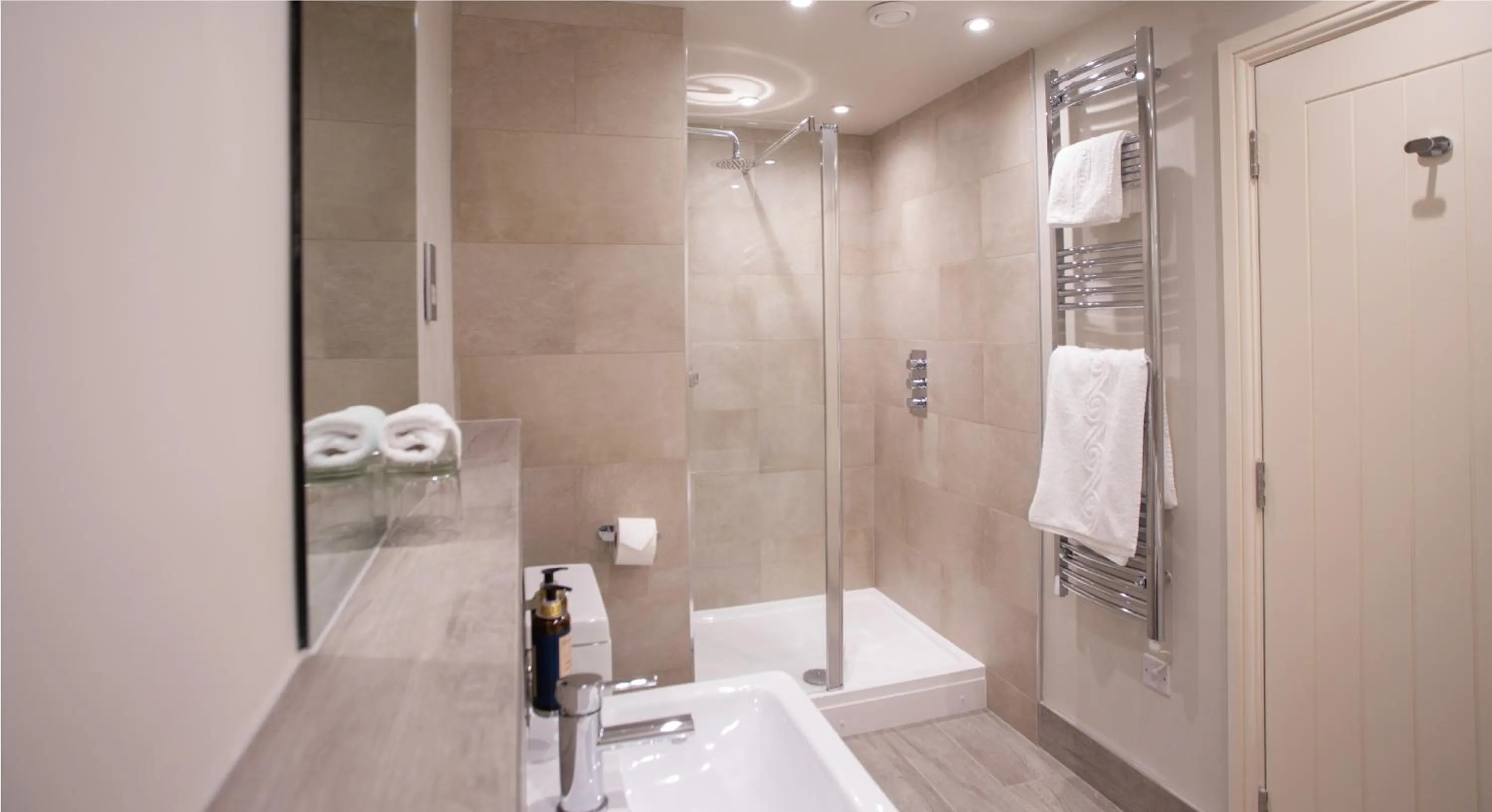 Bathroom in Stirrups Hotel