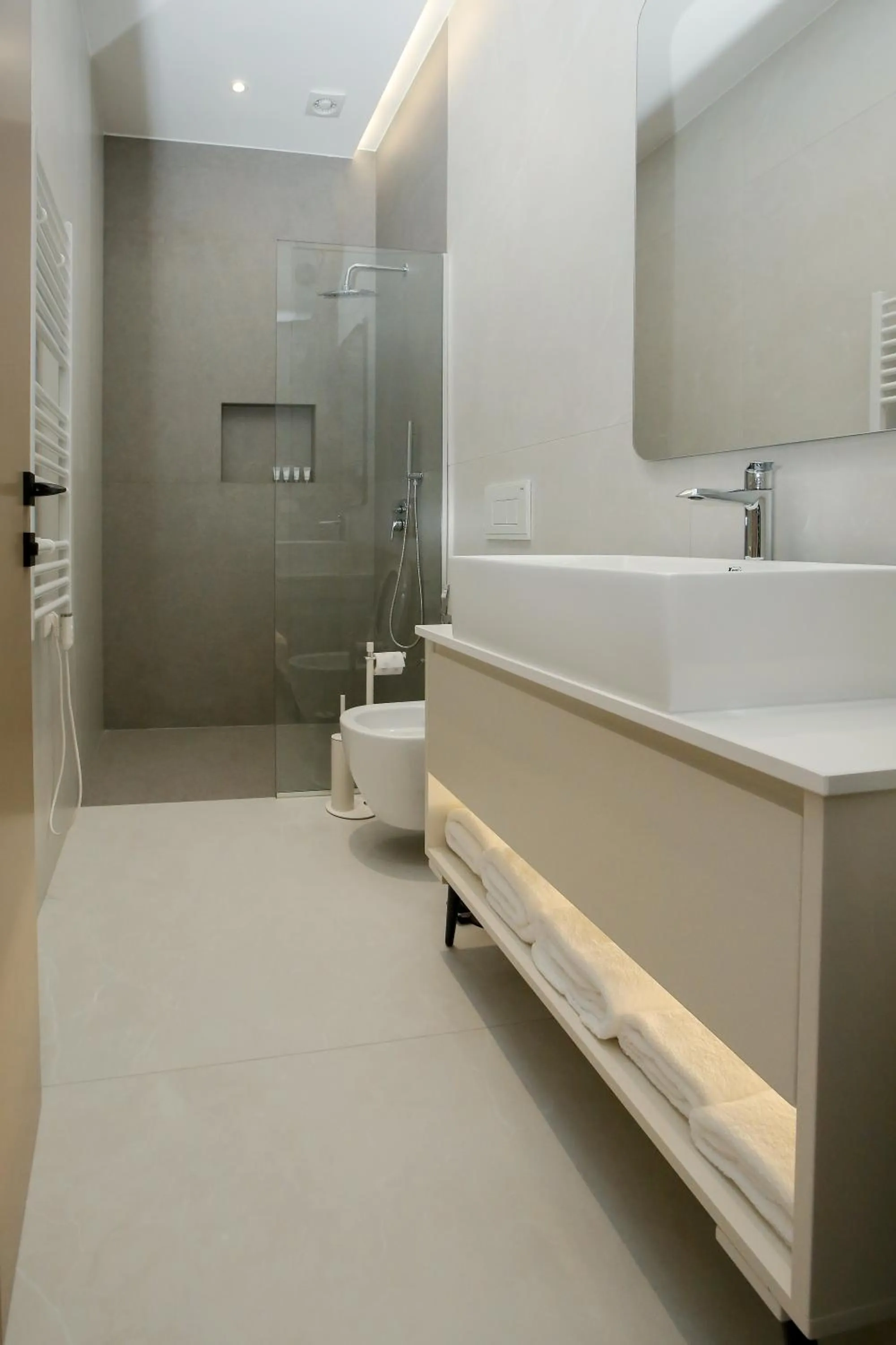 Shower in NÓS Luxury Rooms Shkoder