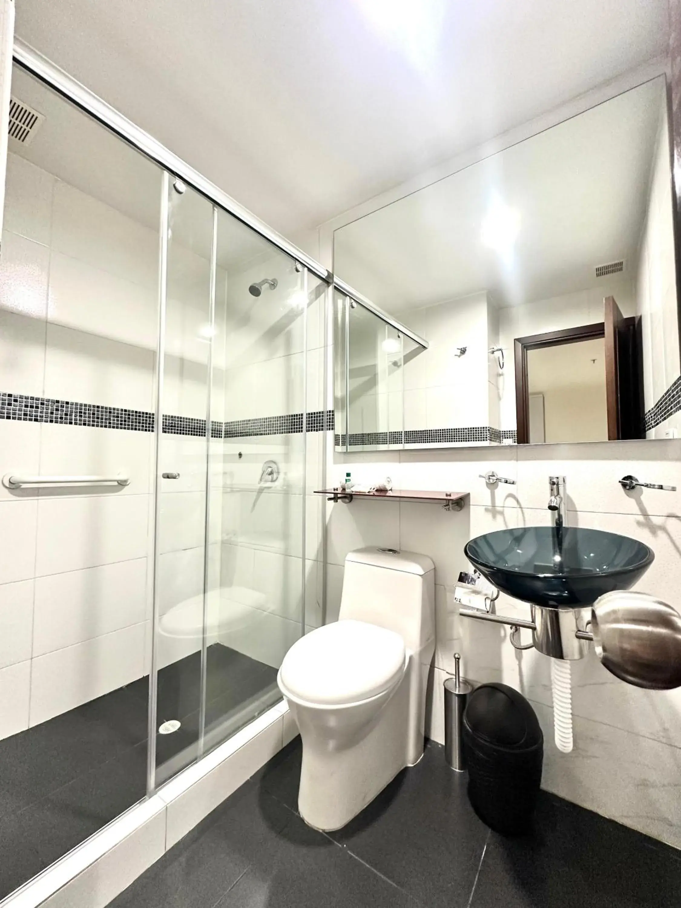 Standard Triple Room in HOTEL SHERIDAN BOGOTA Standard Triple Room in HOTEL SHERIDAN BOGOTA