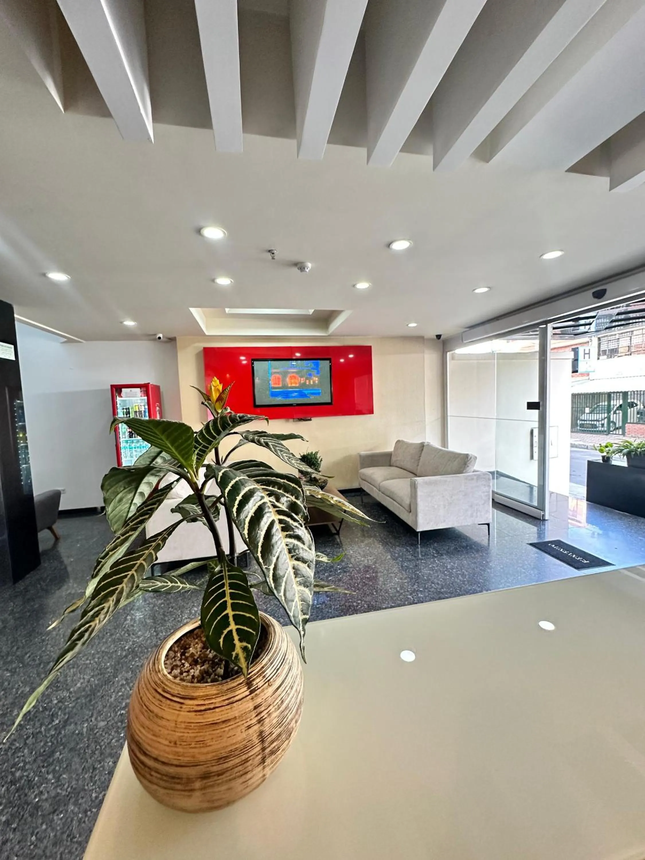 Lobby or reception in HOTEL SHERIDAN BOGOTA