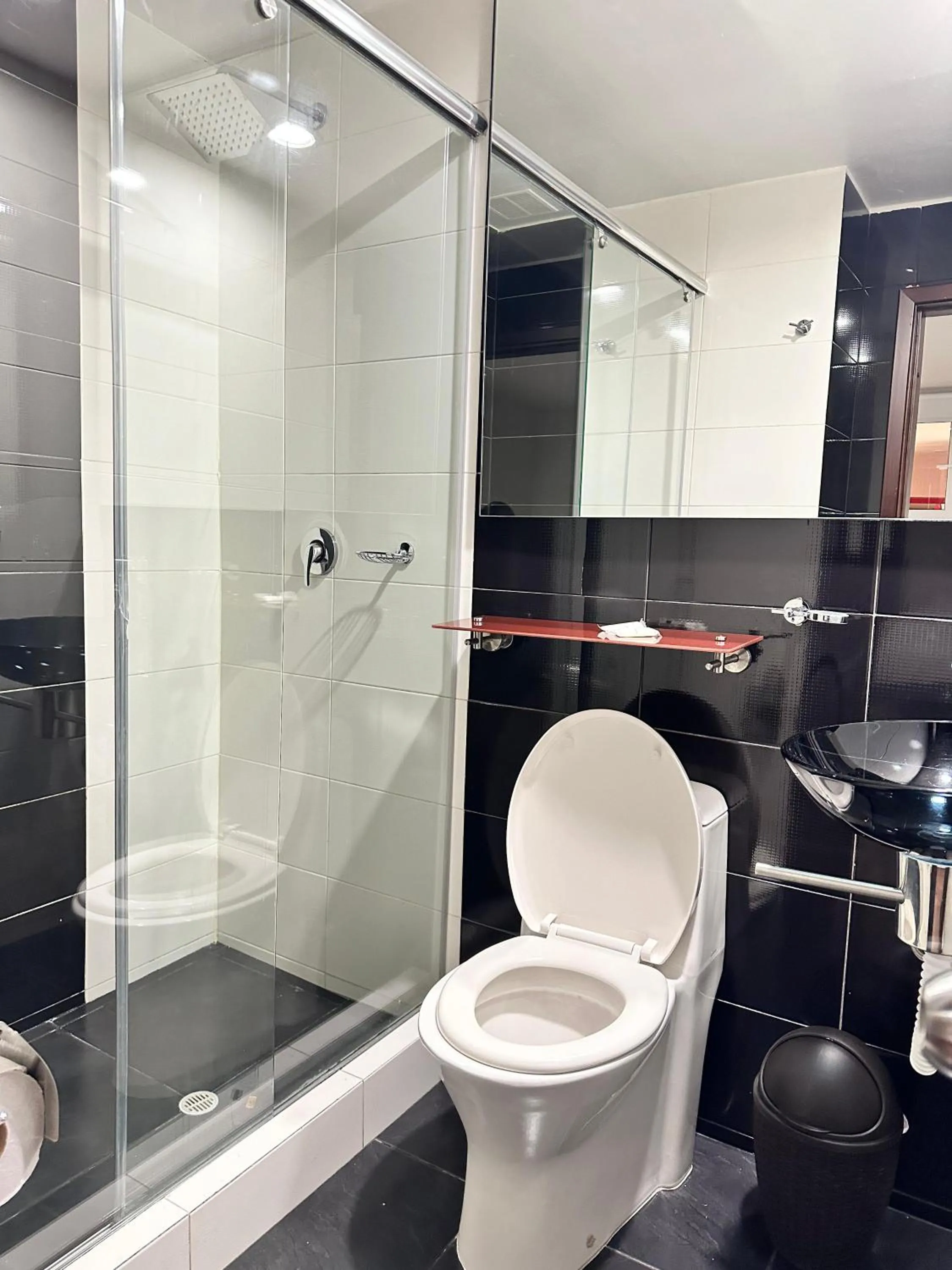 Bathroom in HOTEL SHERIDAN BOGOTA