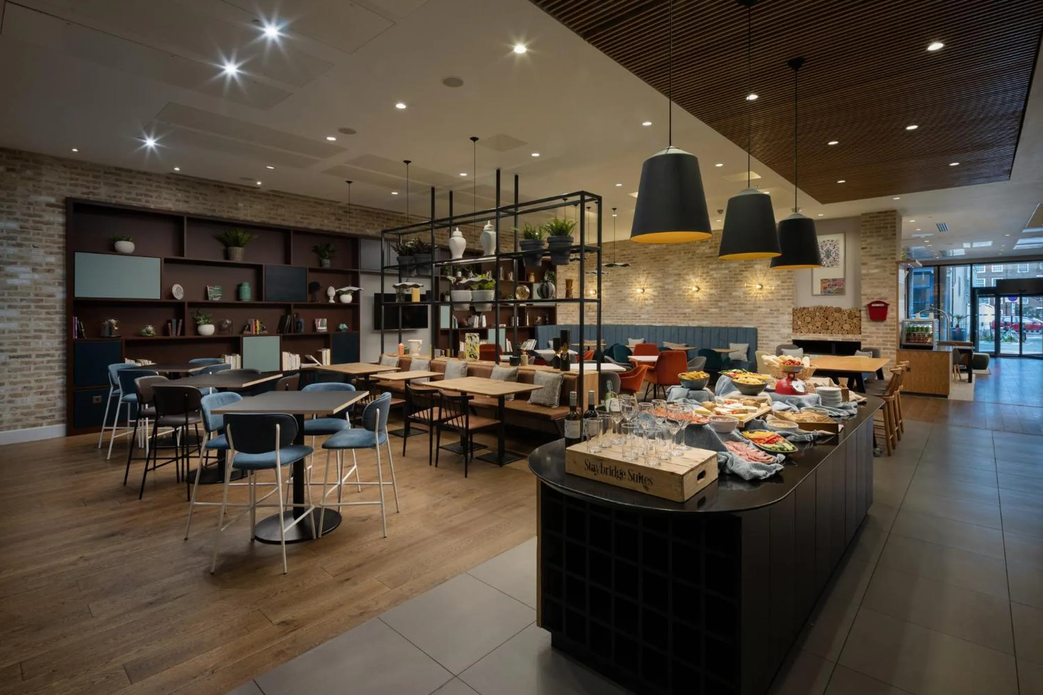 Restaurant/places to eat in Staybridge Suites London-Vauxhall by IHG