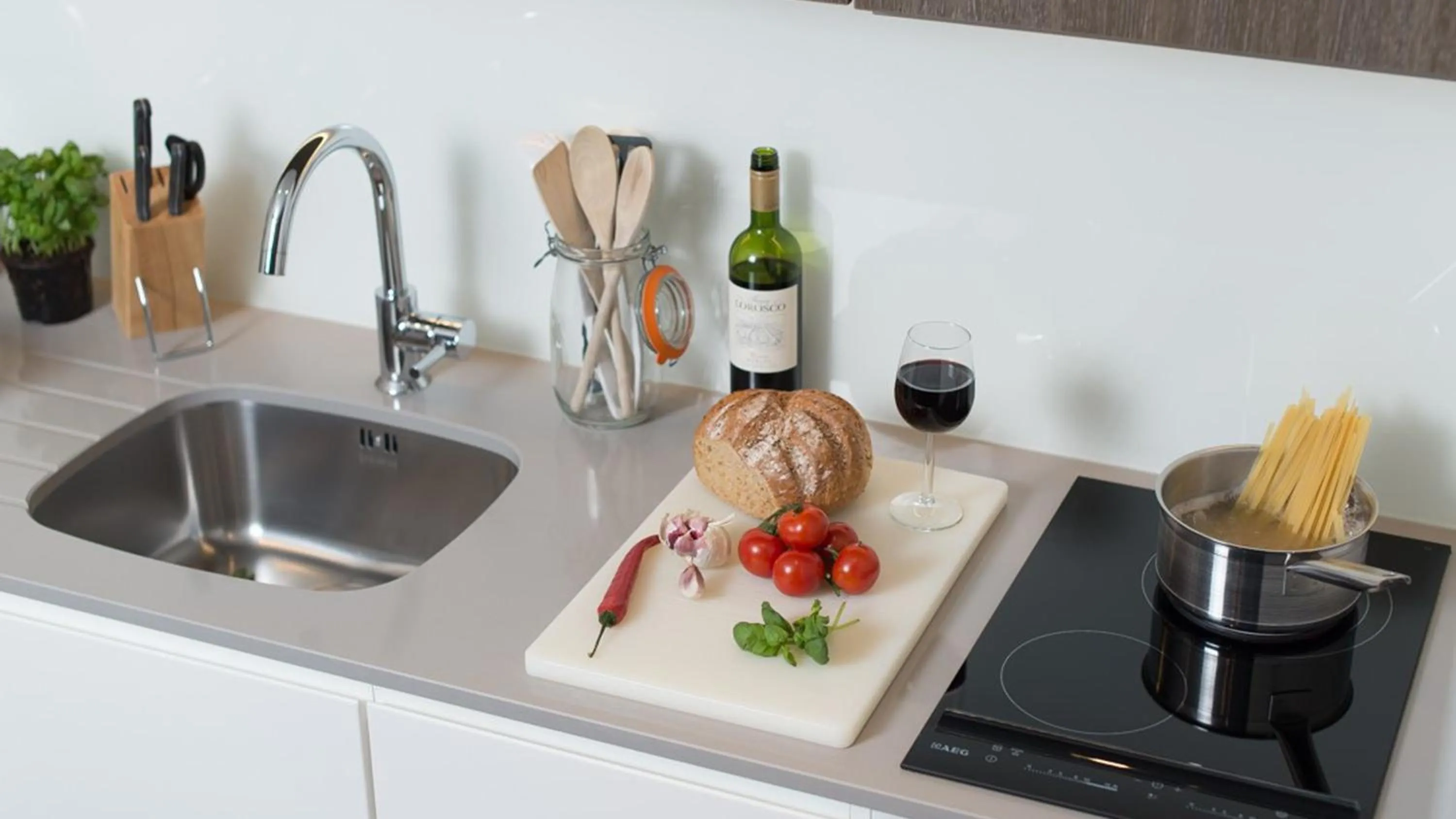 Photo of the whole room in Staybridge Suites London-Vauxhall by IHG