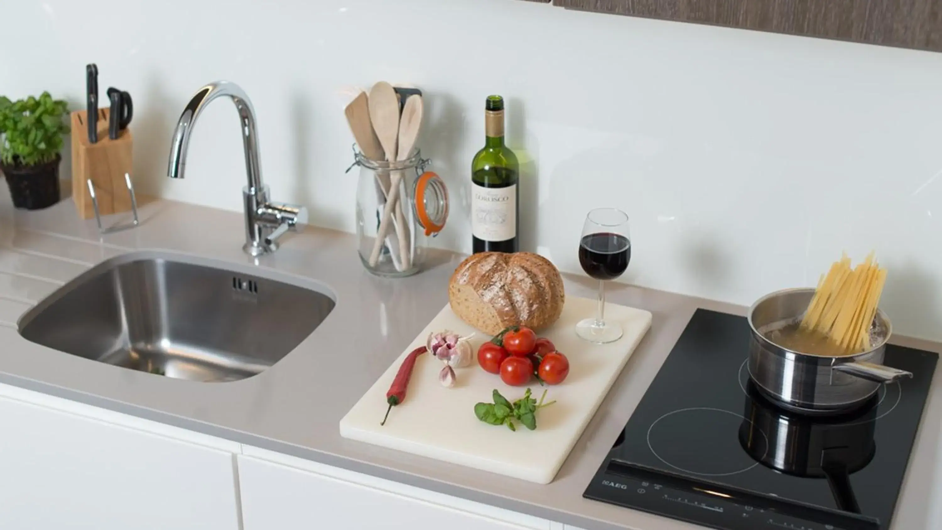 Studio Twin Suite with Kitchenette in Staybridge Suites London-Vauxhall by IHG Studio Twin Suite with Kitchenette in Staybridge Suites London-Vauxhall by IHG