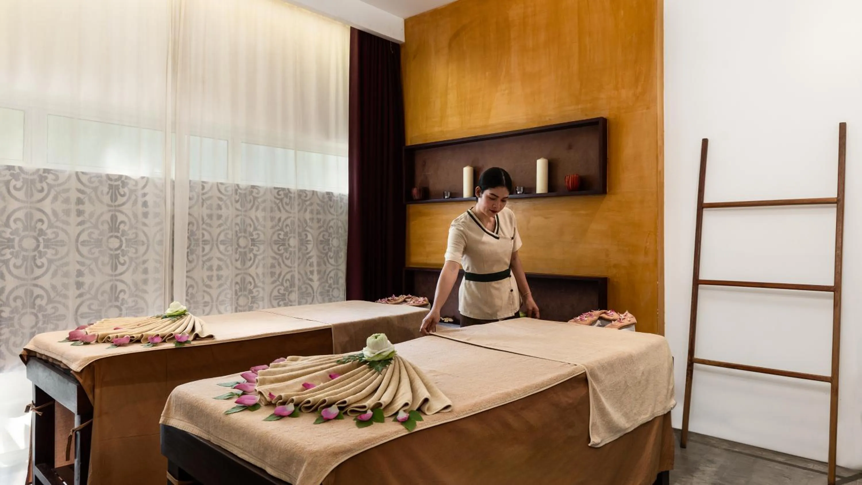 Massage, Bed in Lynnaya Urban River Resort