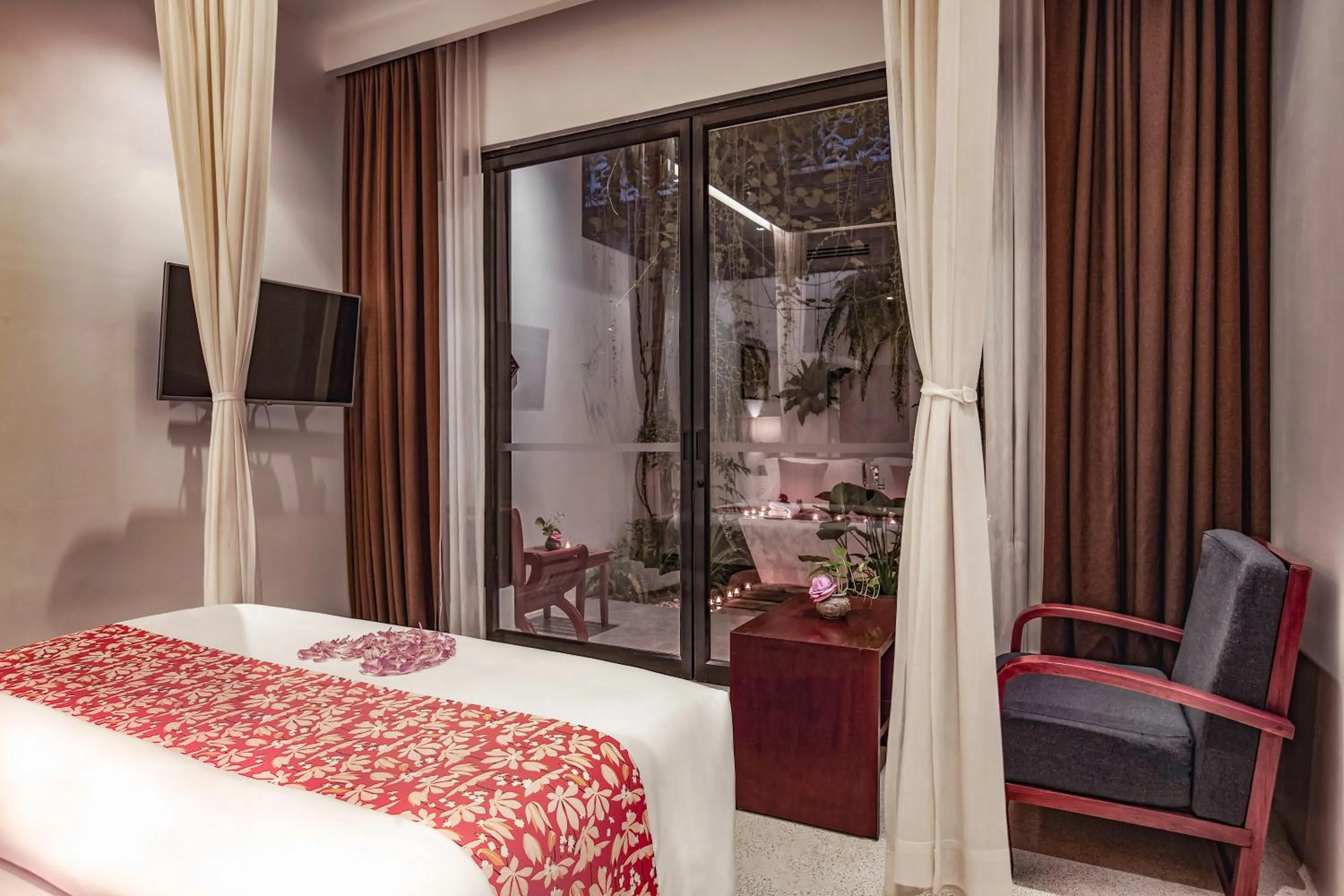 View (from property/room), Bed in Lynnaya Urban River Resort