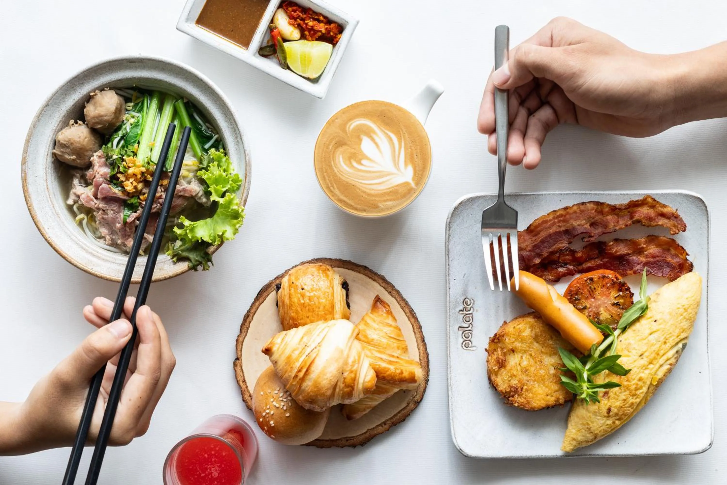 Food and drinks in Lynnaya Urban River Resort