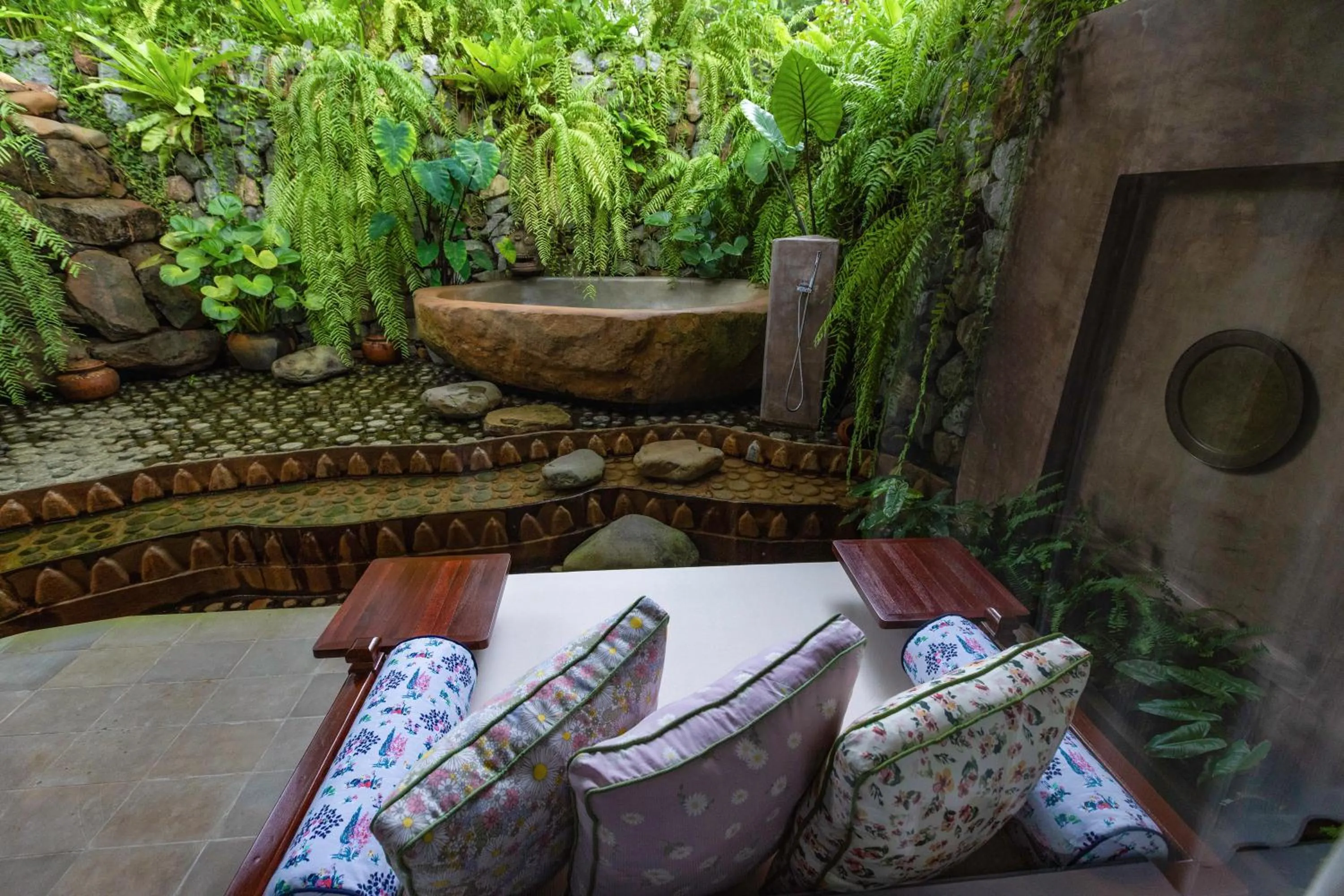 Garden in Lynnaya Urban River Resort