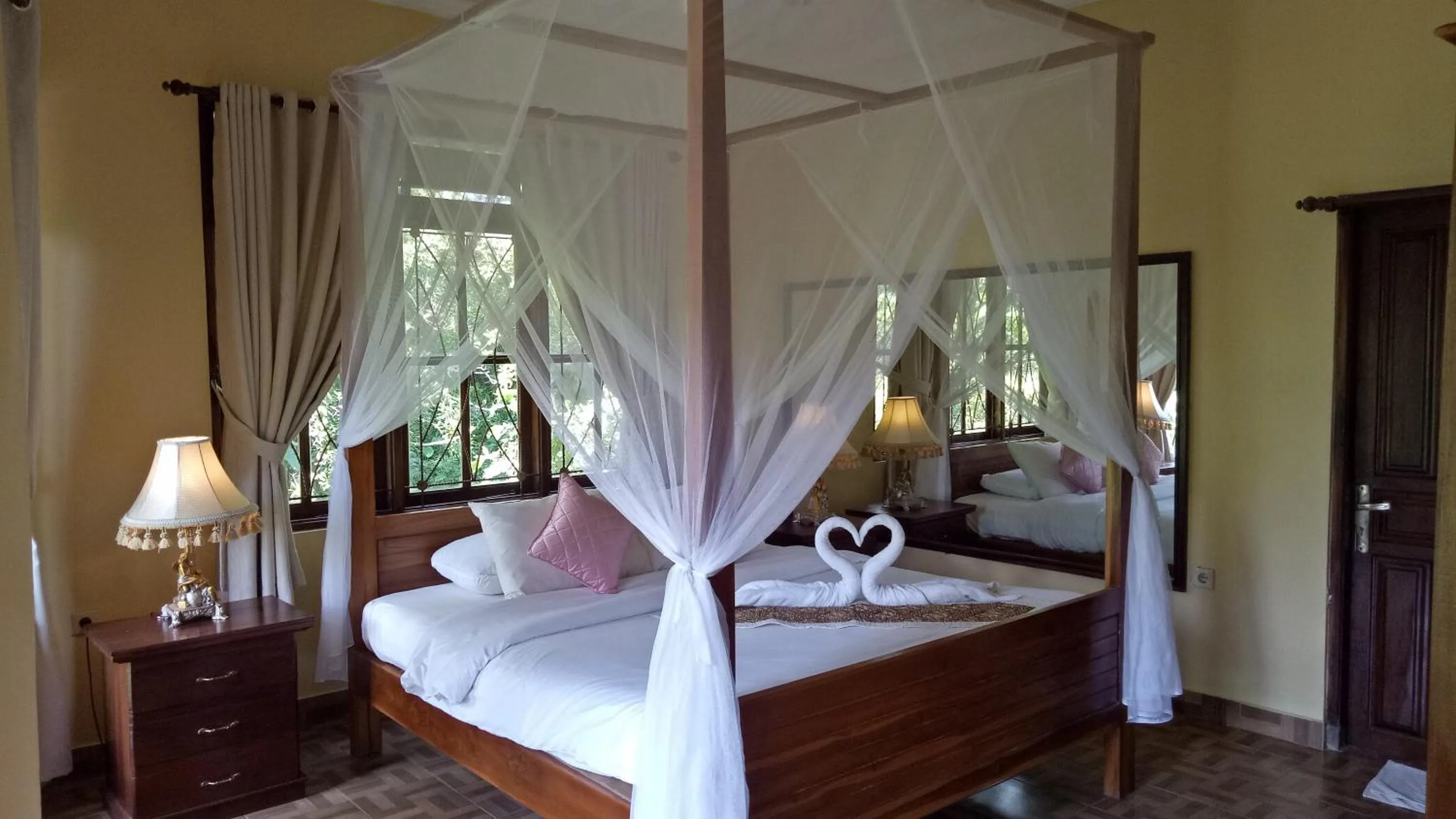 Bed in Atres Villa