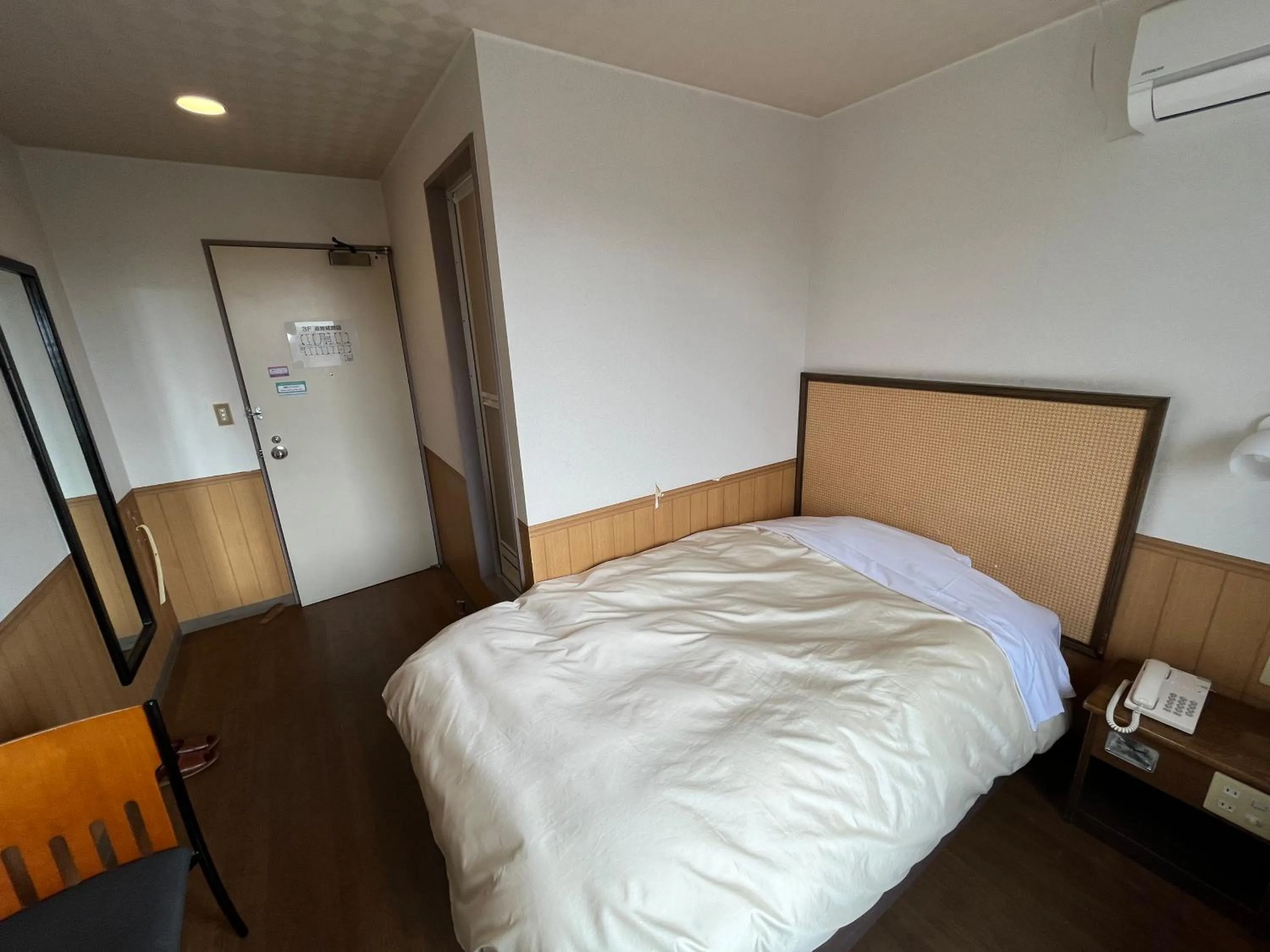 Bedroom, Bed in Hotel Marsh Land