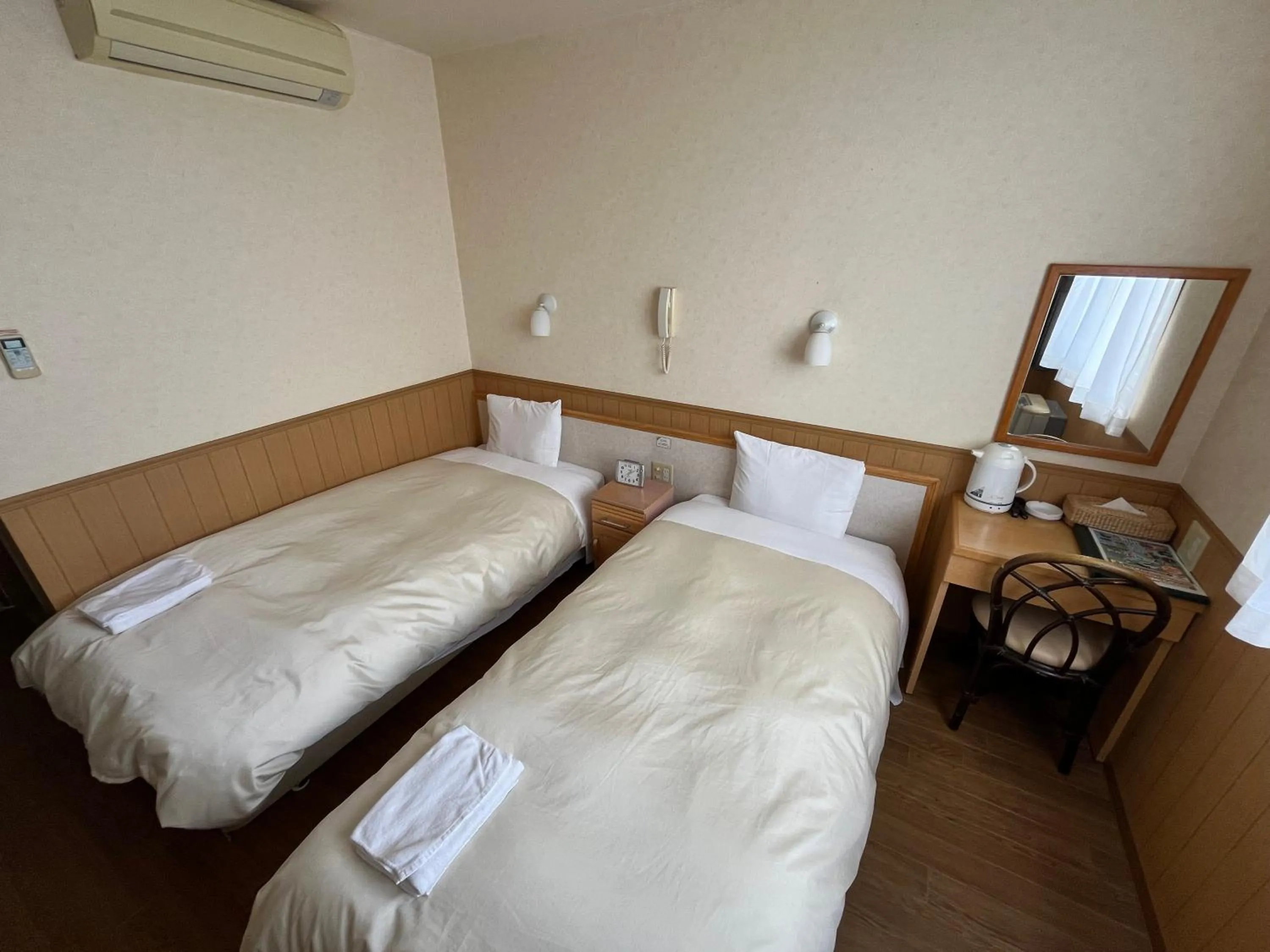 Bedroom, Bed in Lasting Hotel