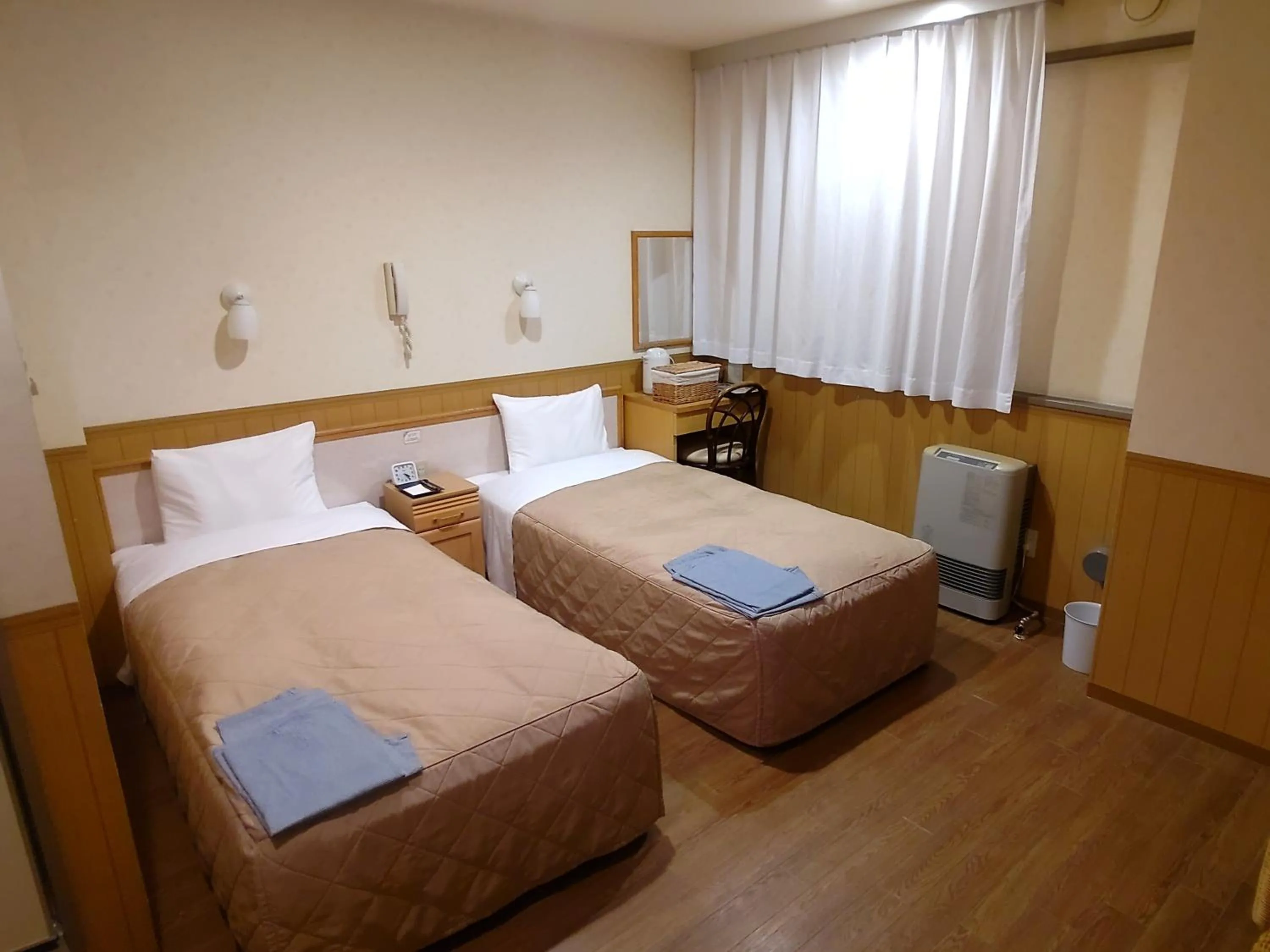 Bedroom, Bed in Lasting Hotel