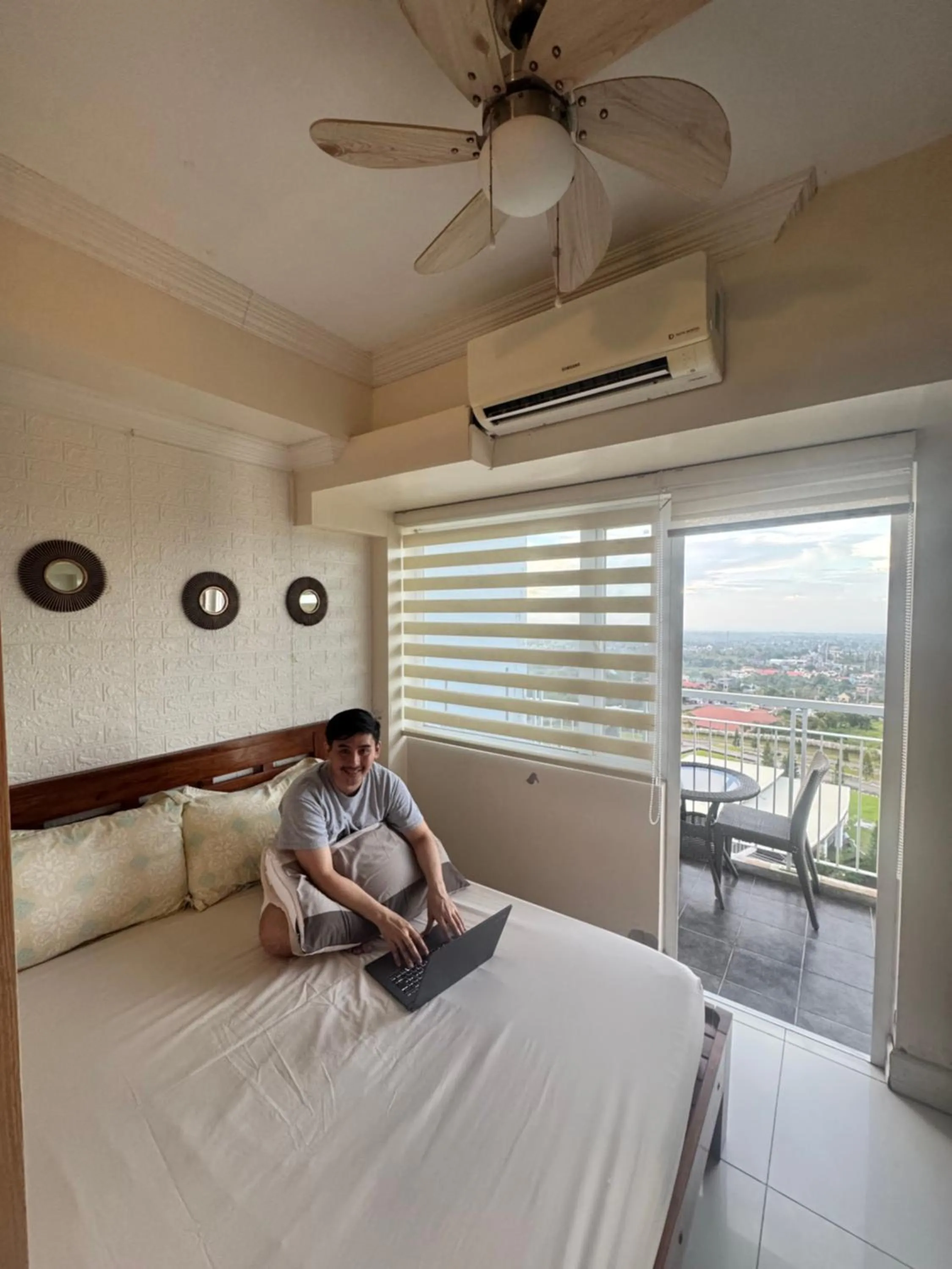 JT Tagaytay Suites