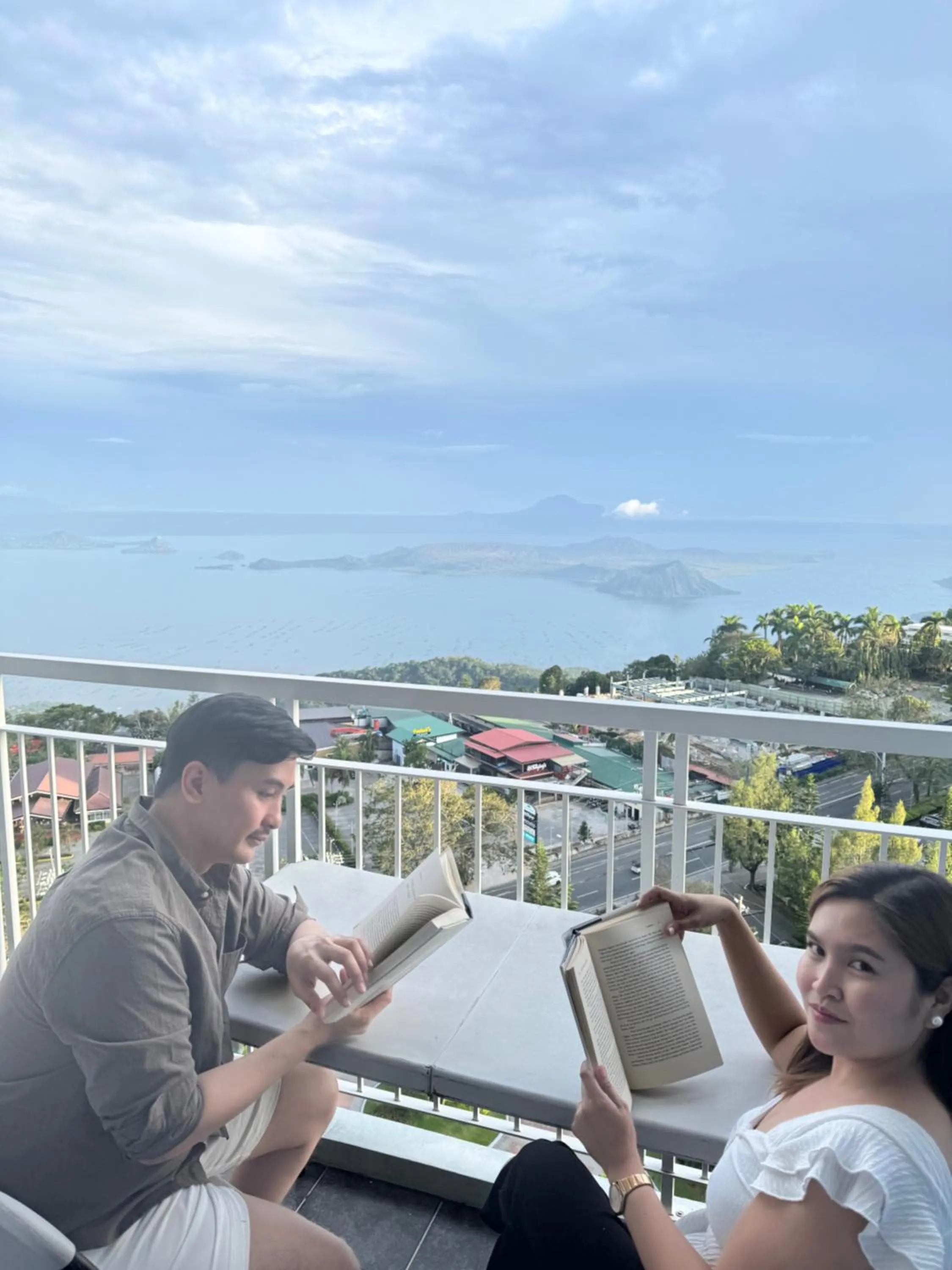 JT Tagaytay Suites