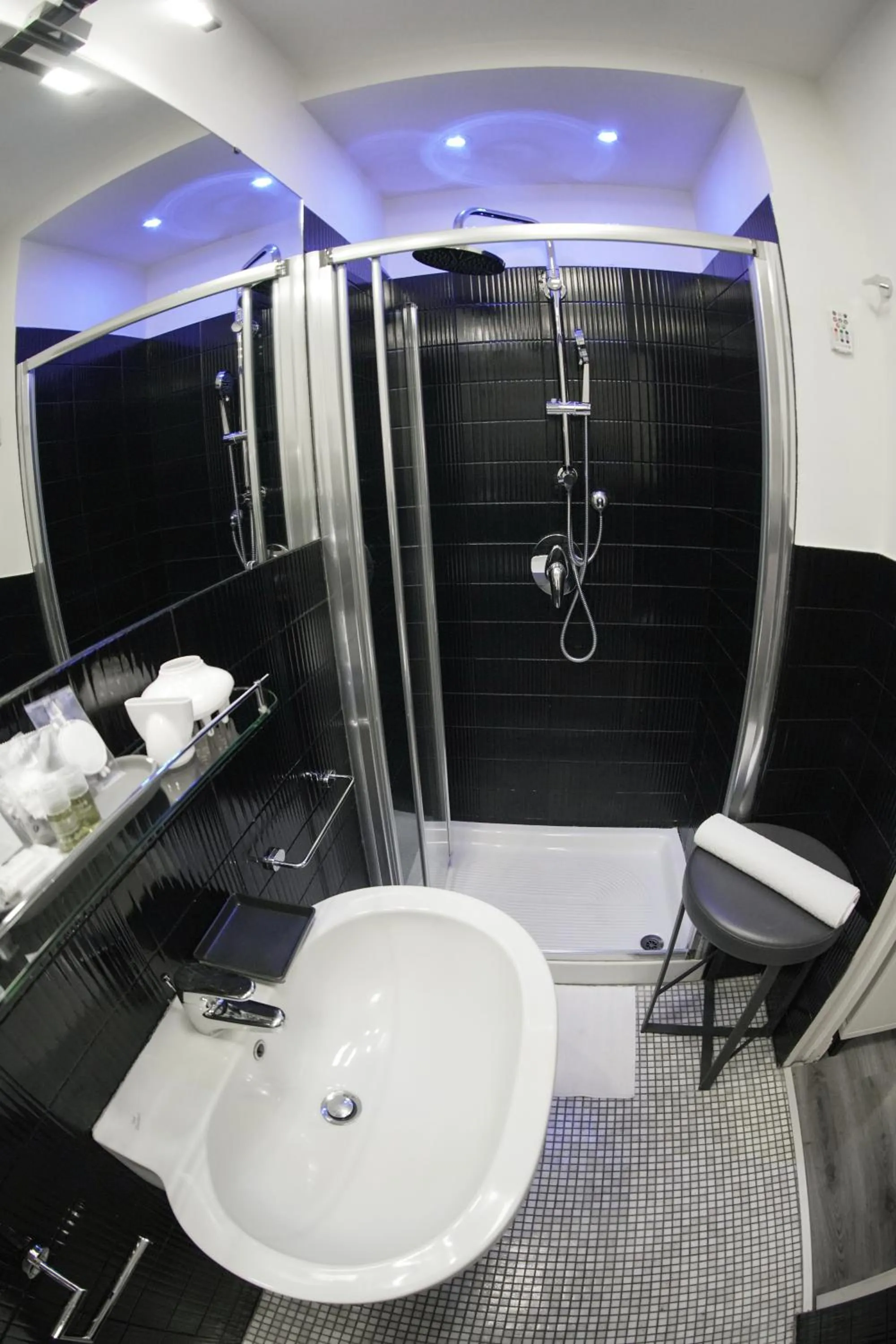 Shower in La Residenza Isabella