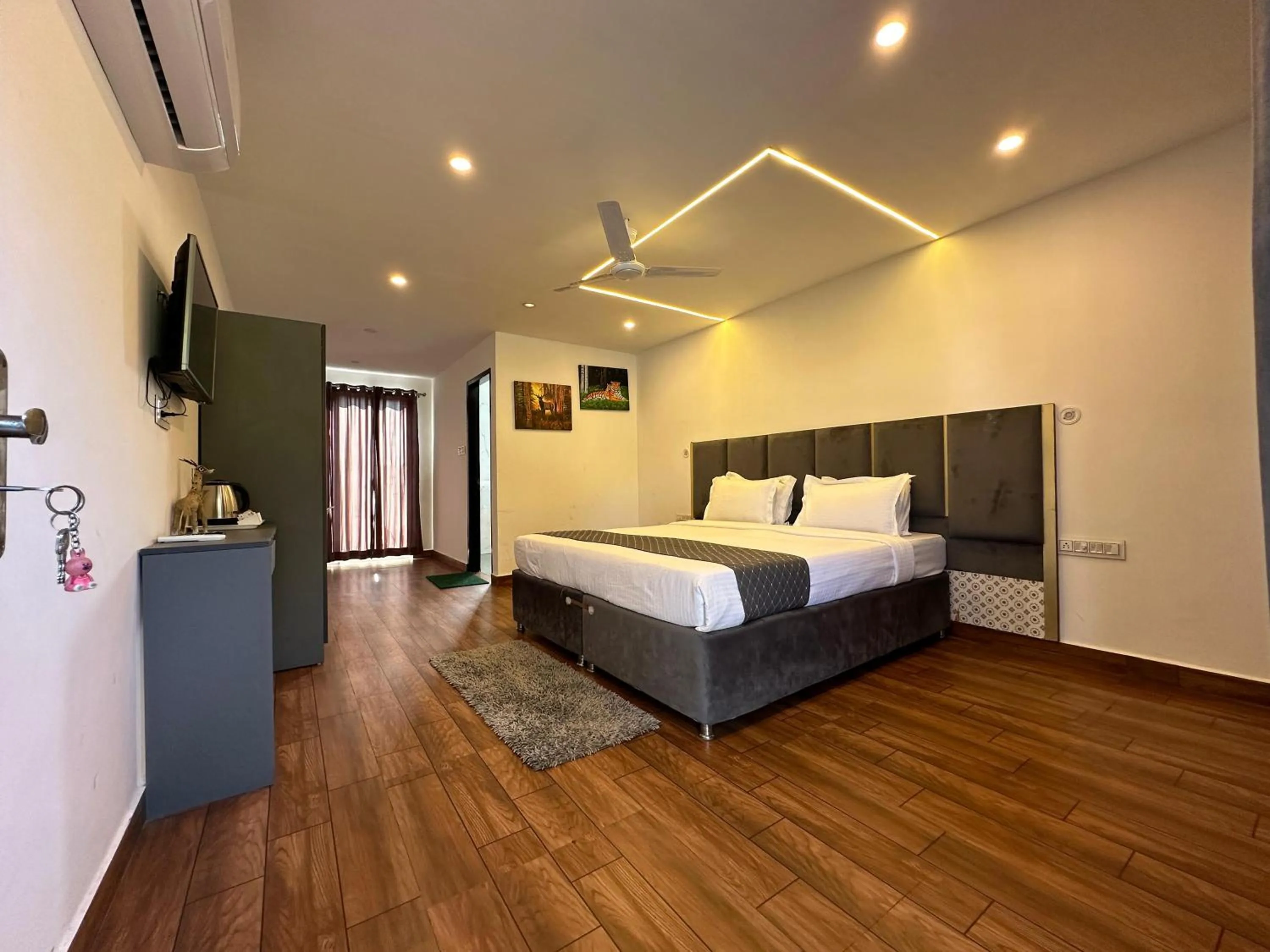 Bed in Six seasons resort