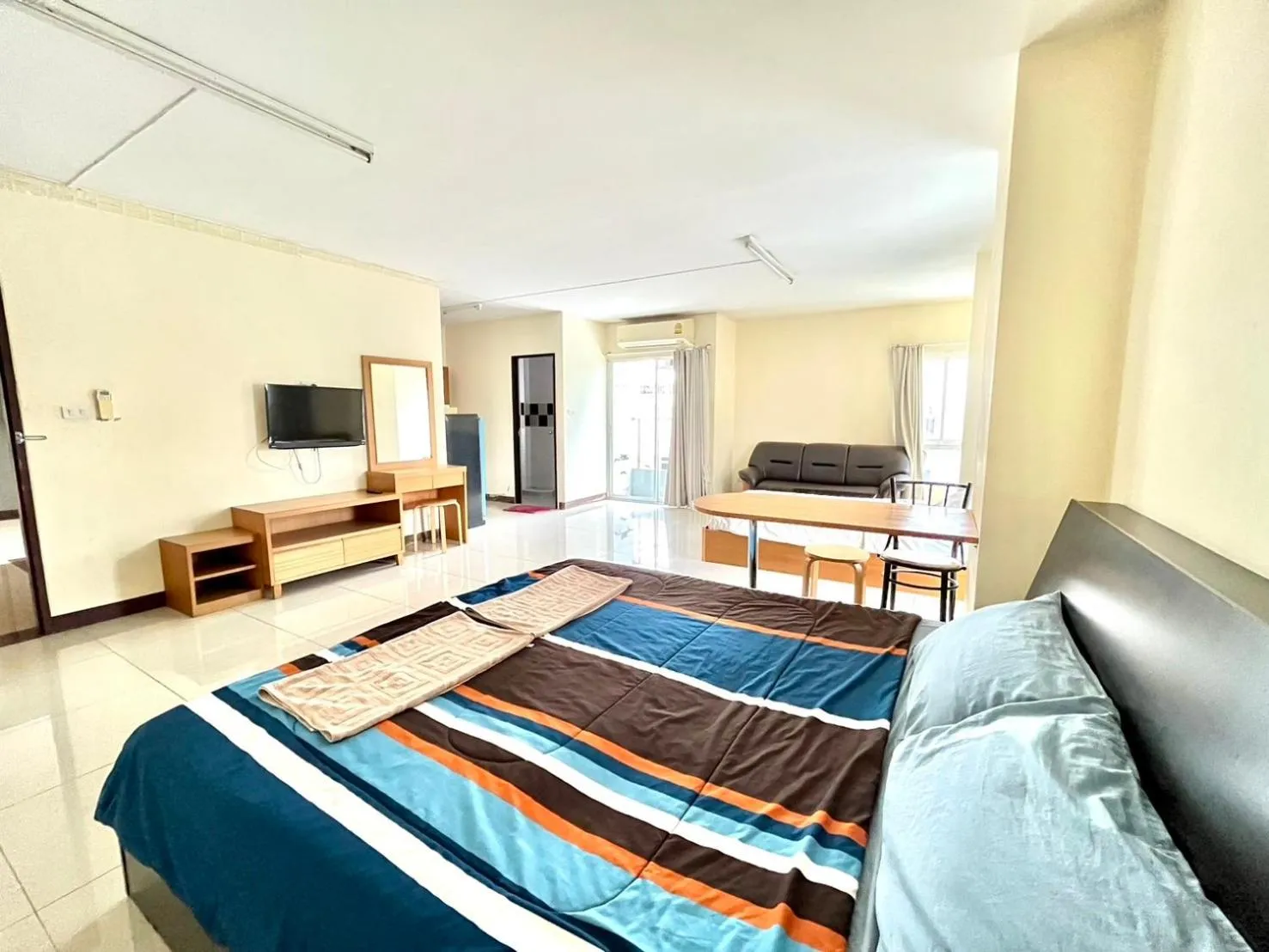 Bed in Good Morning Apartment รังสิต