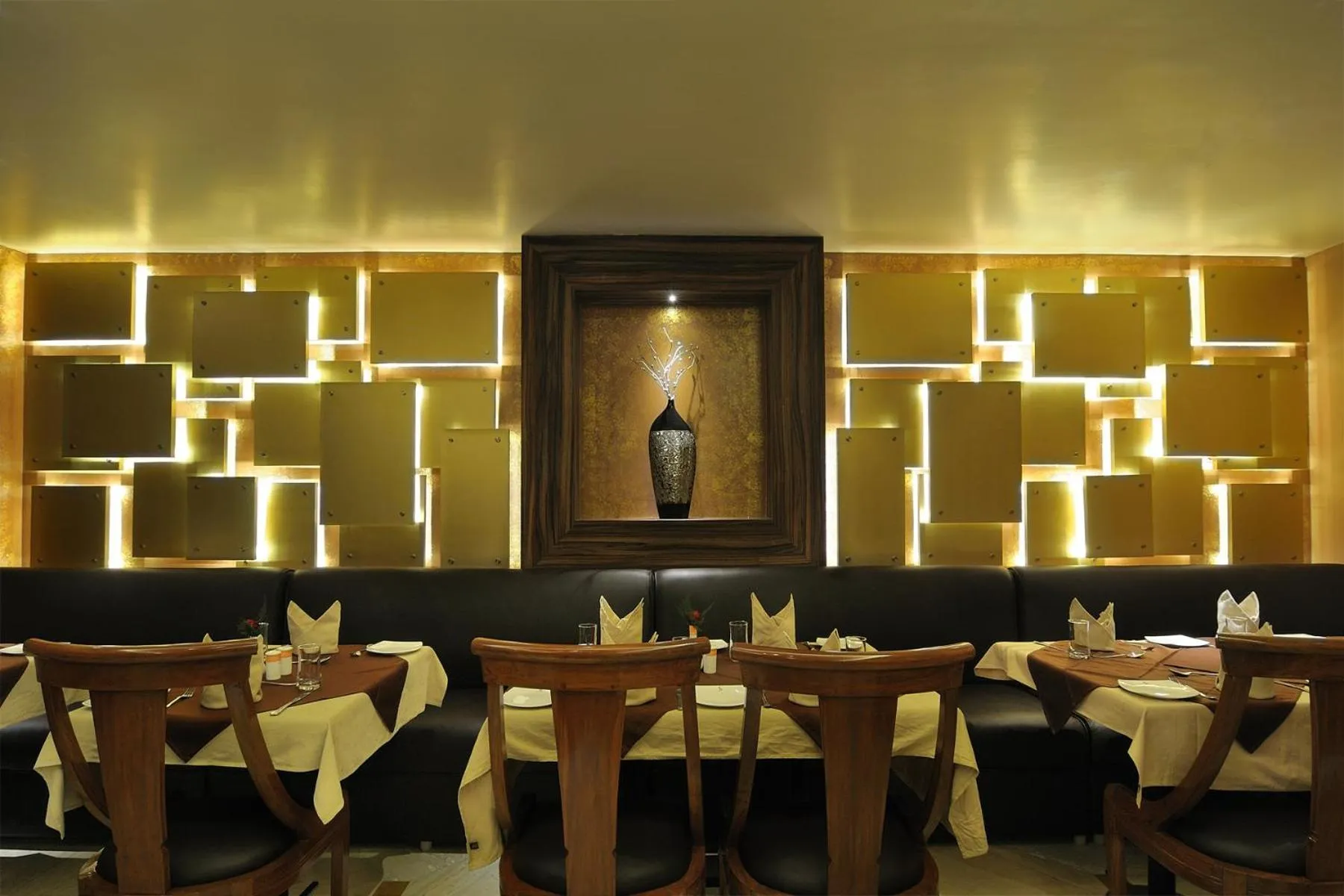 Restaurant/places to eat in Hotel The Sojourn