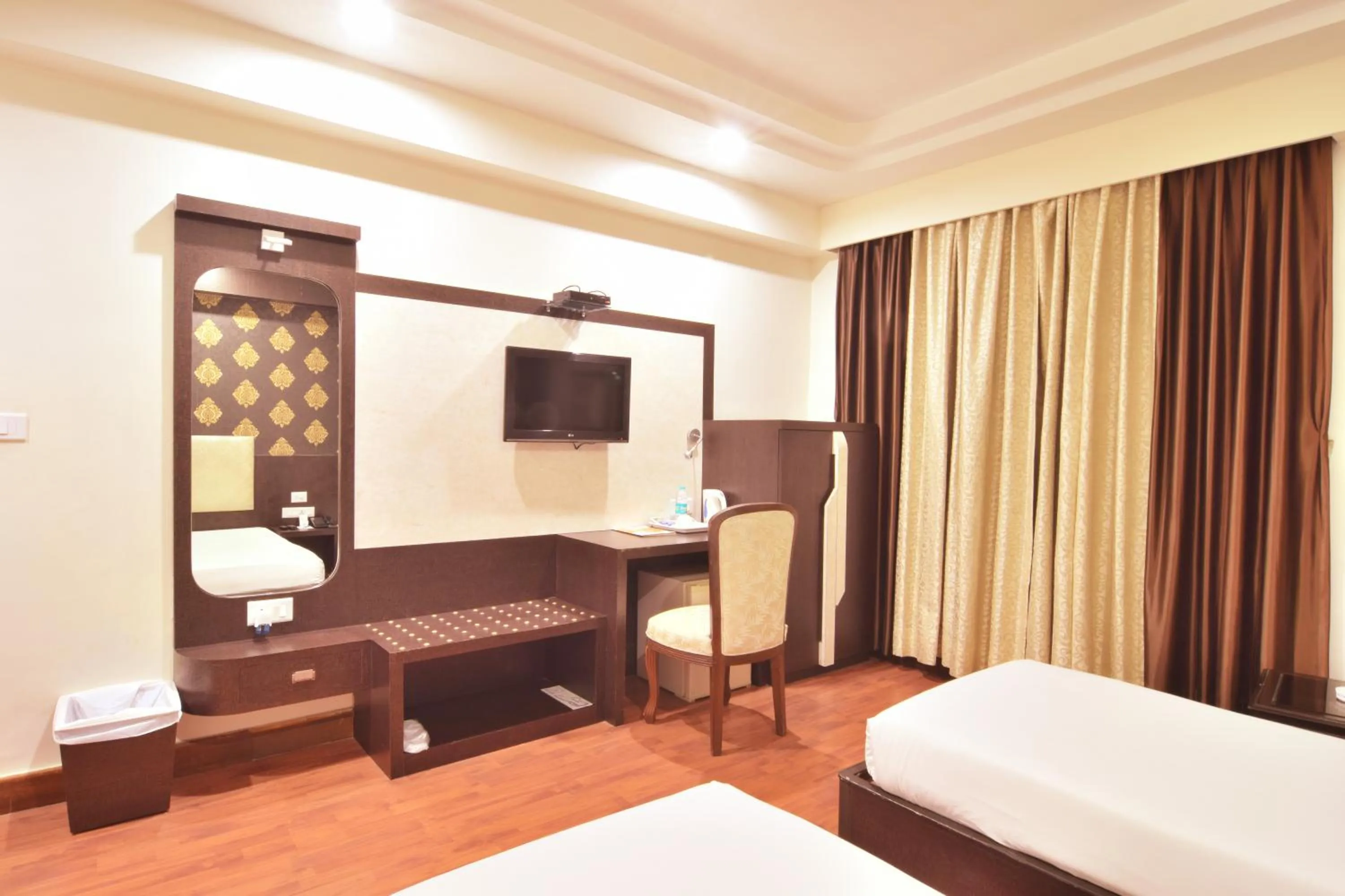 Photo of the whole room, Bed in Hotel The Sojourn