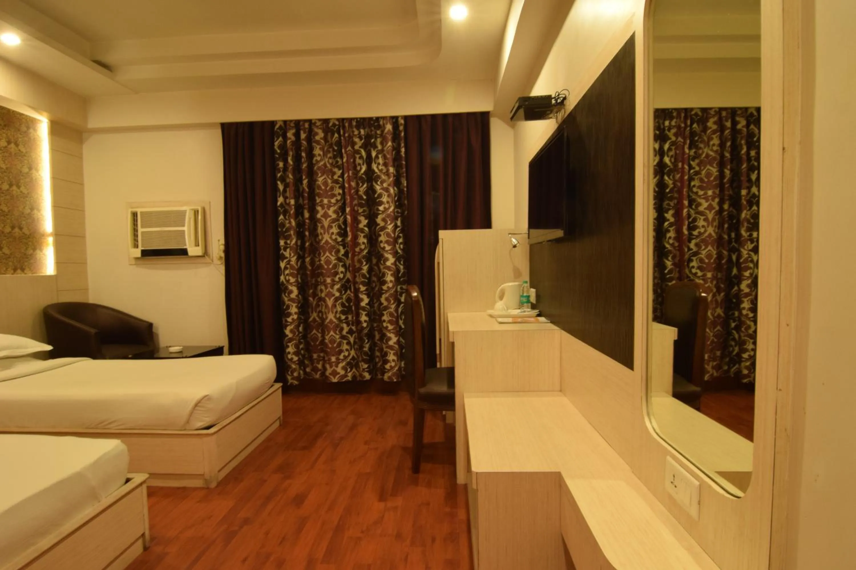 Photo of the whole room, Bed in Hotel The Sojourn