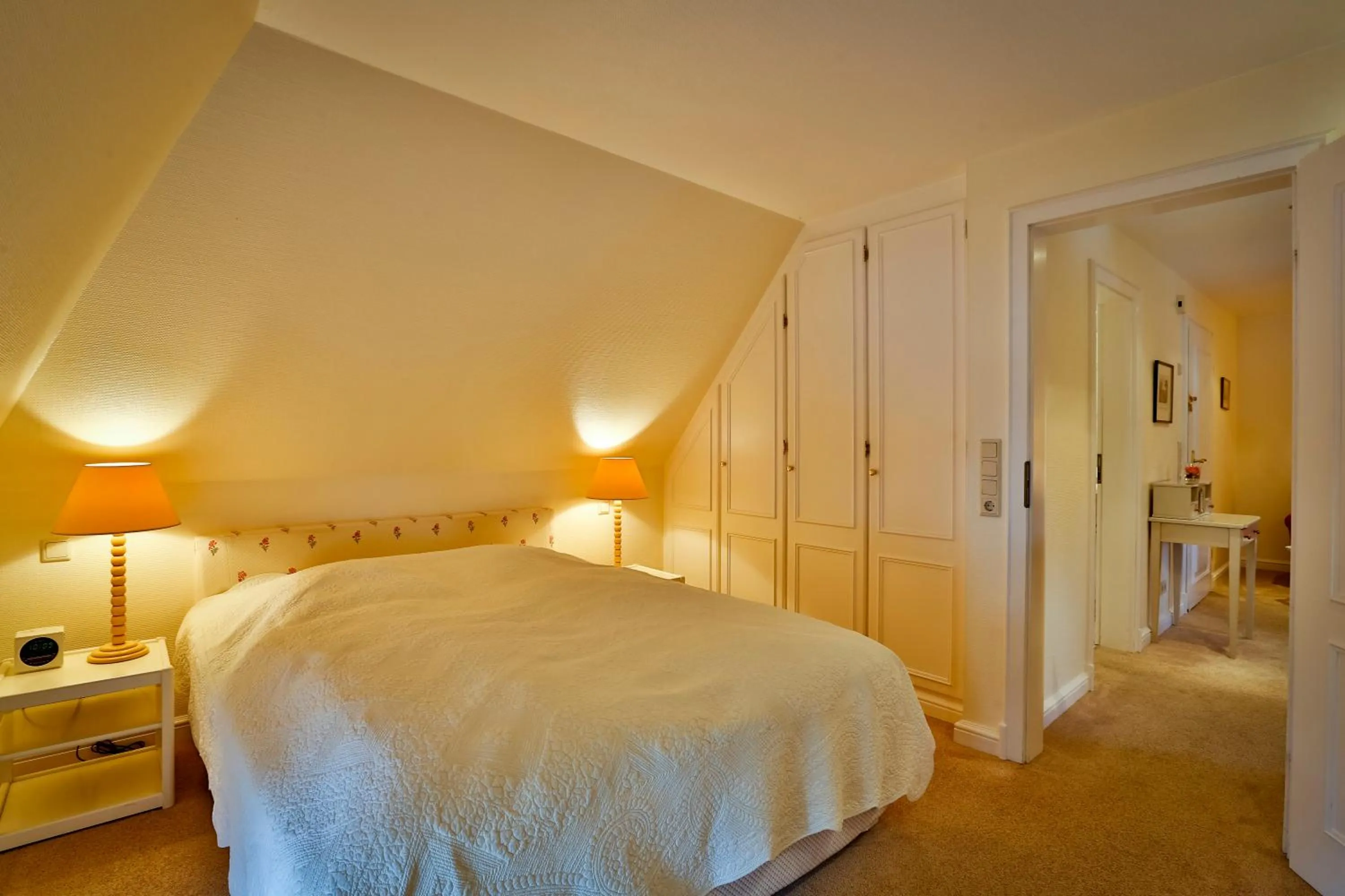 Bedroom, Bed in Hotel und Restaurant Jörg Müller