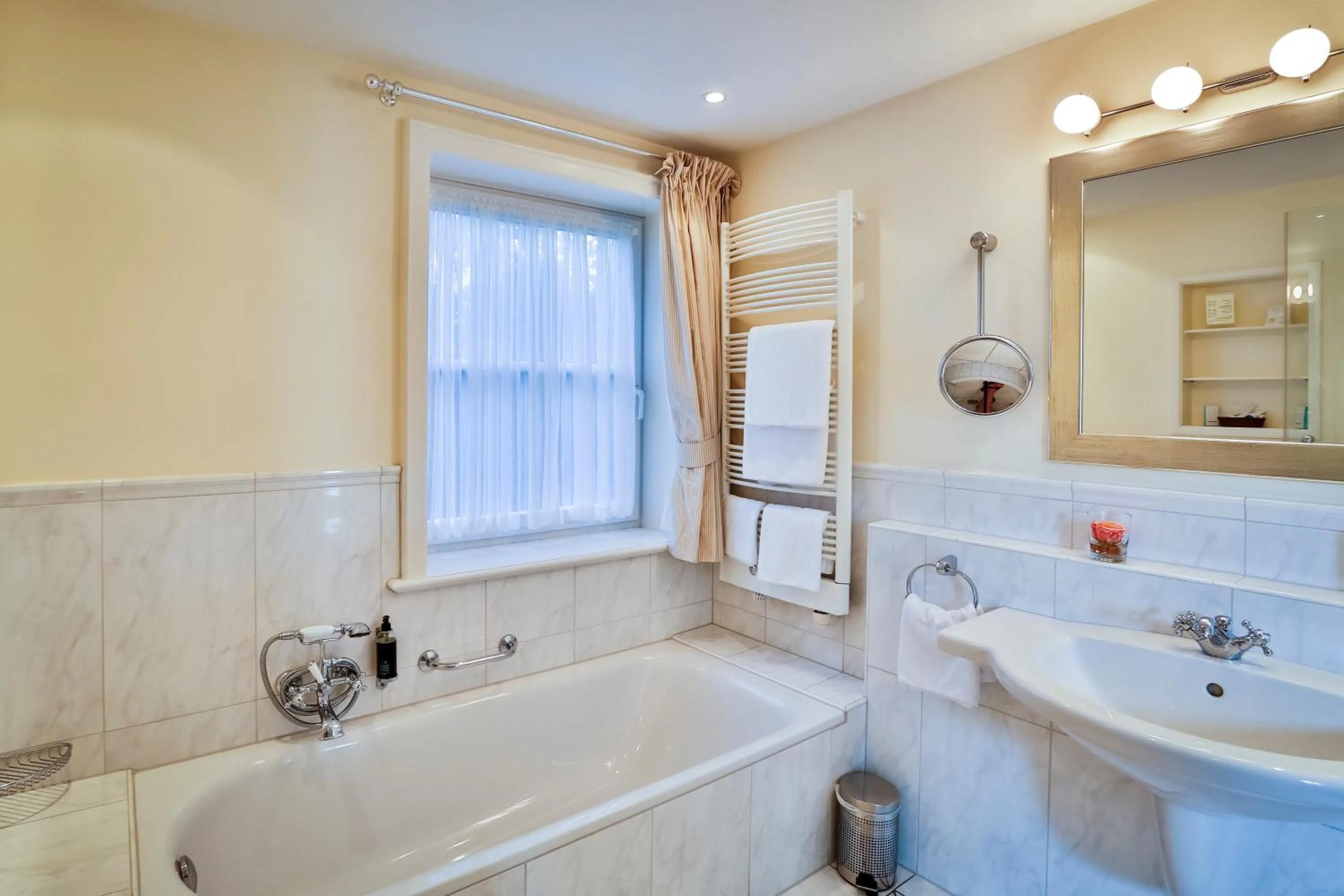 Bathroom in Hotel und Restaurant Jörg Müller